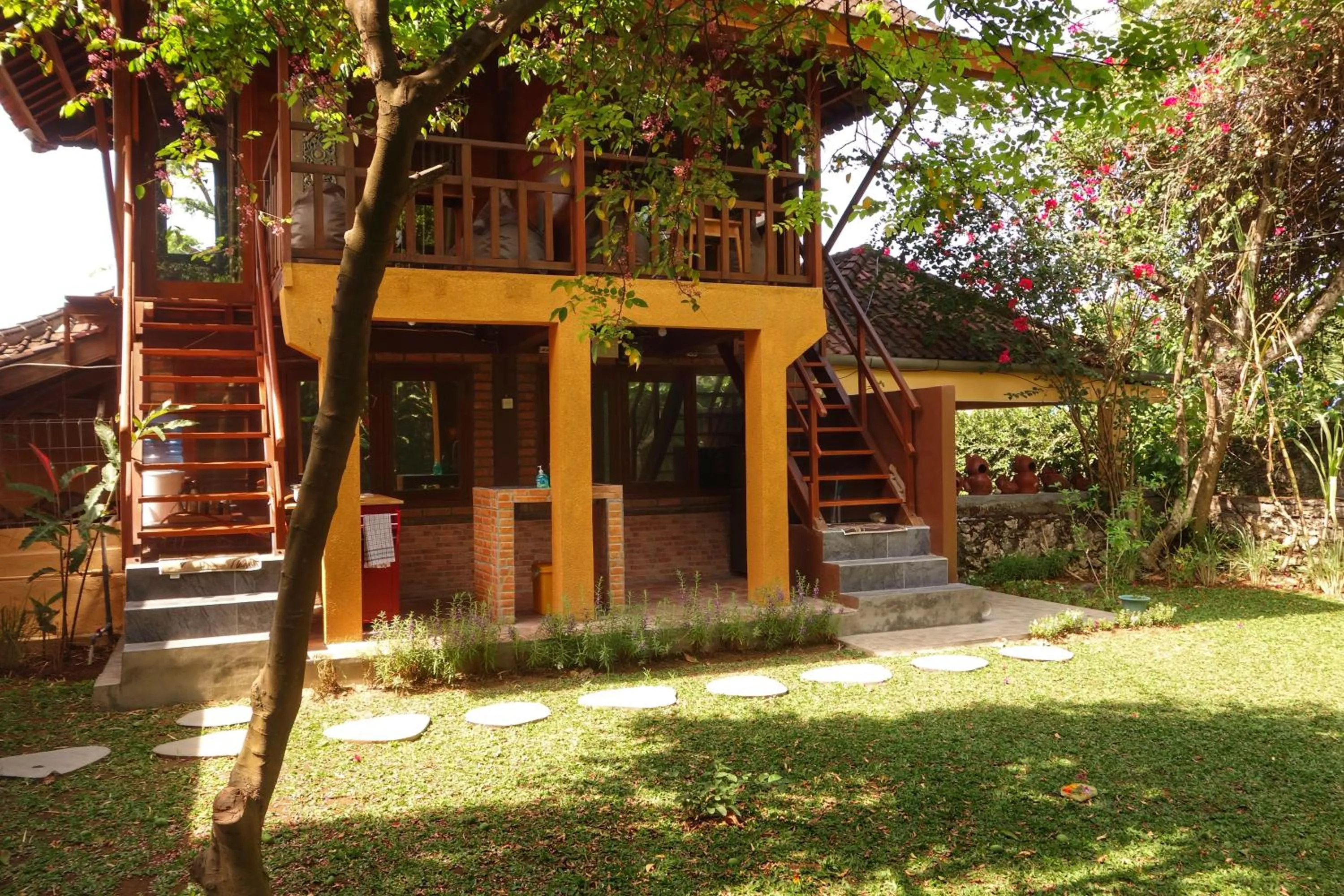 Property building in Petit Tree