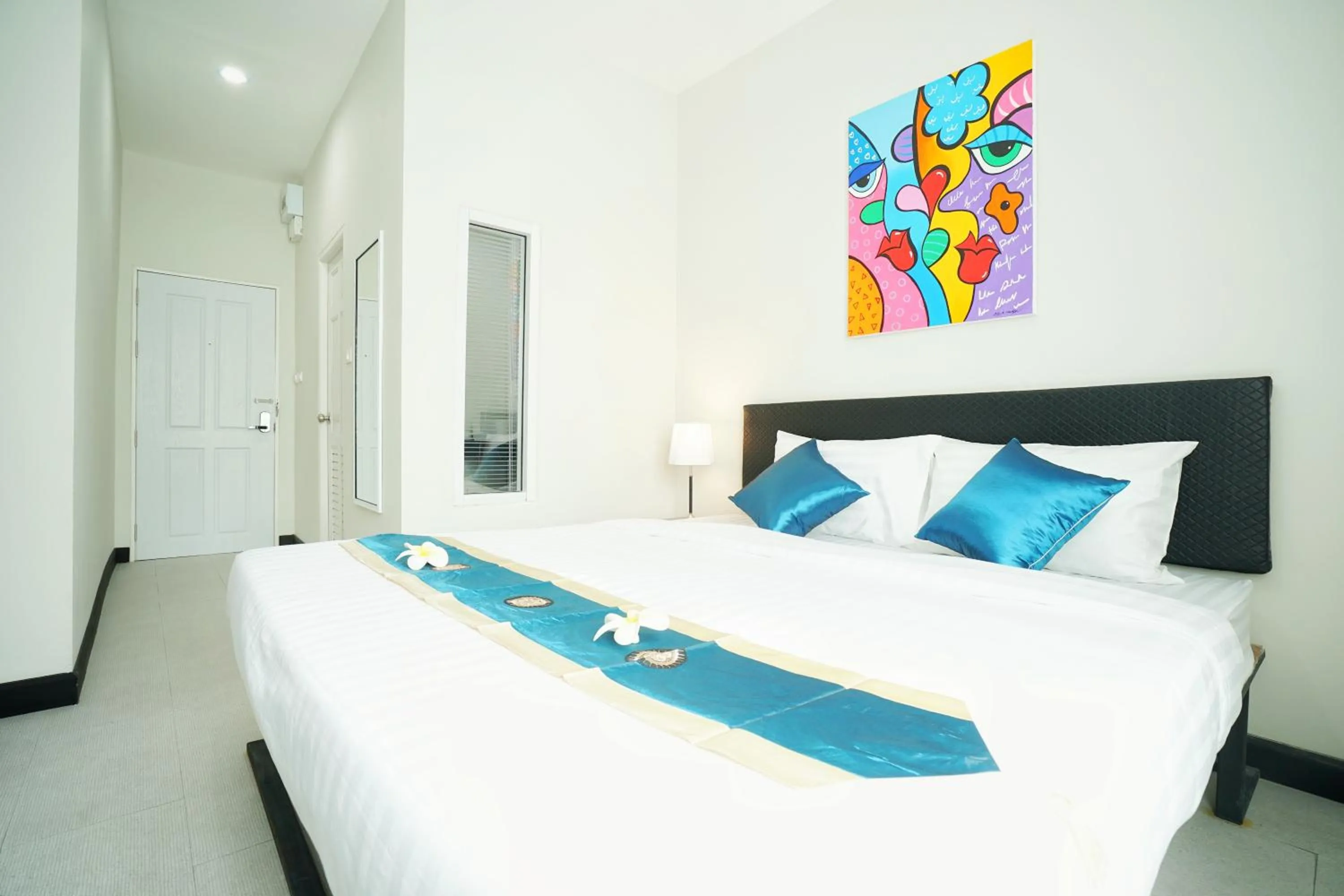 Photo of the whole room, Bed in Sabai Place Donmueang Airport