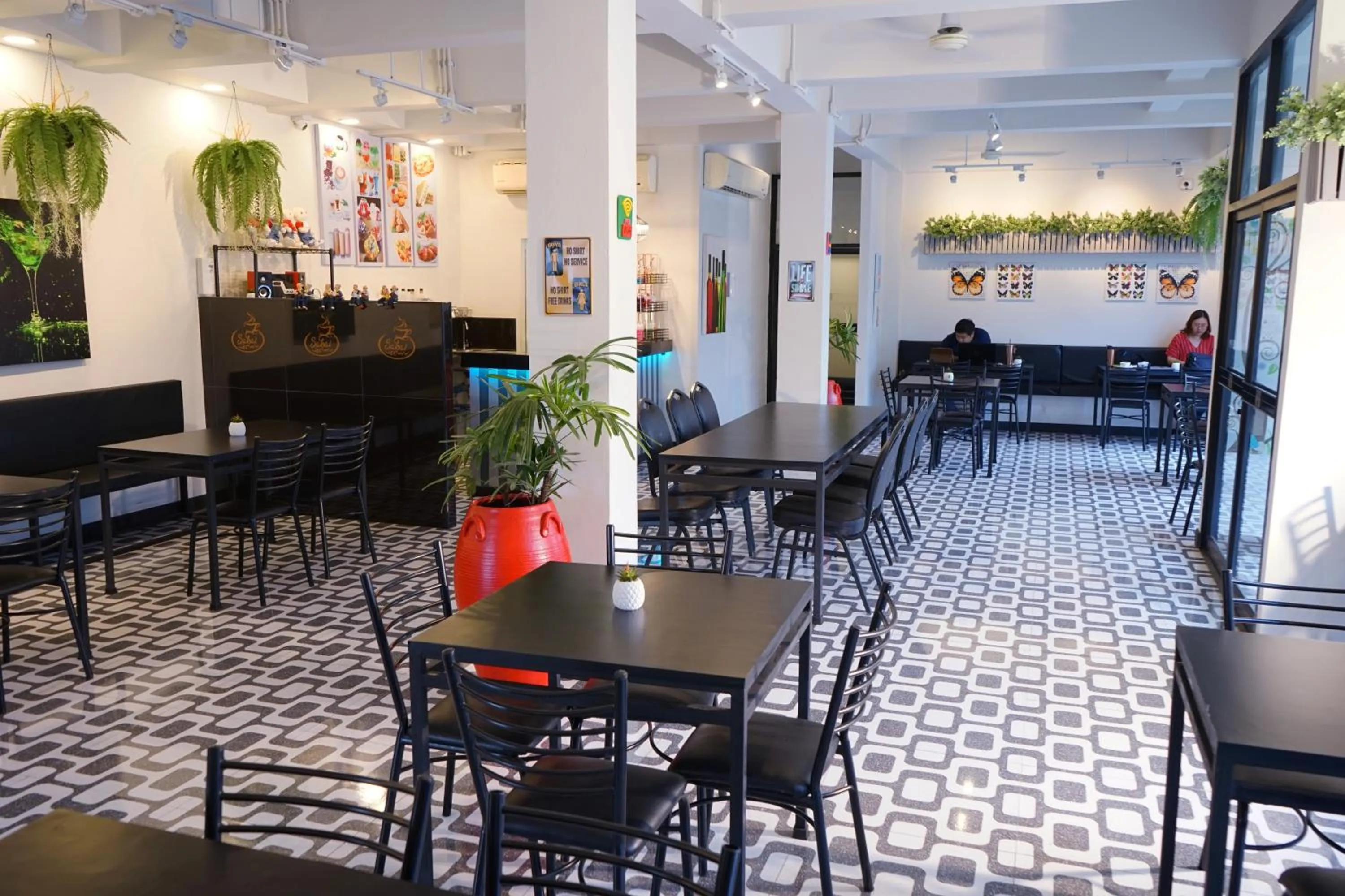 Restaurant/places to eat in Sabai Place Donmueang Airport