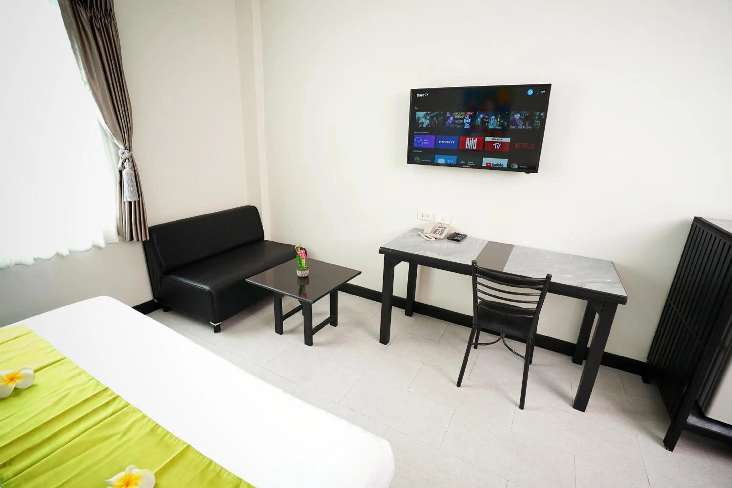 TV and multimedia, Bed in Sabai Place Donmueang Airport