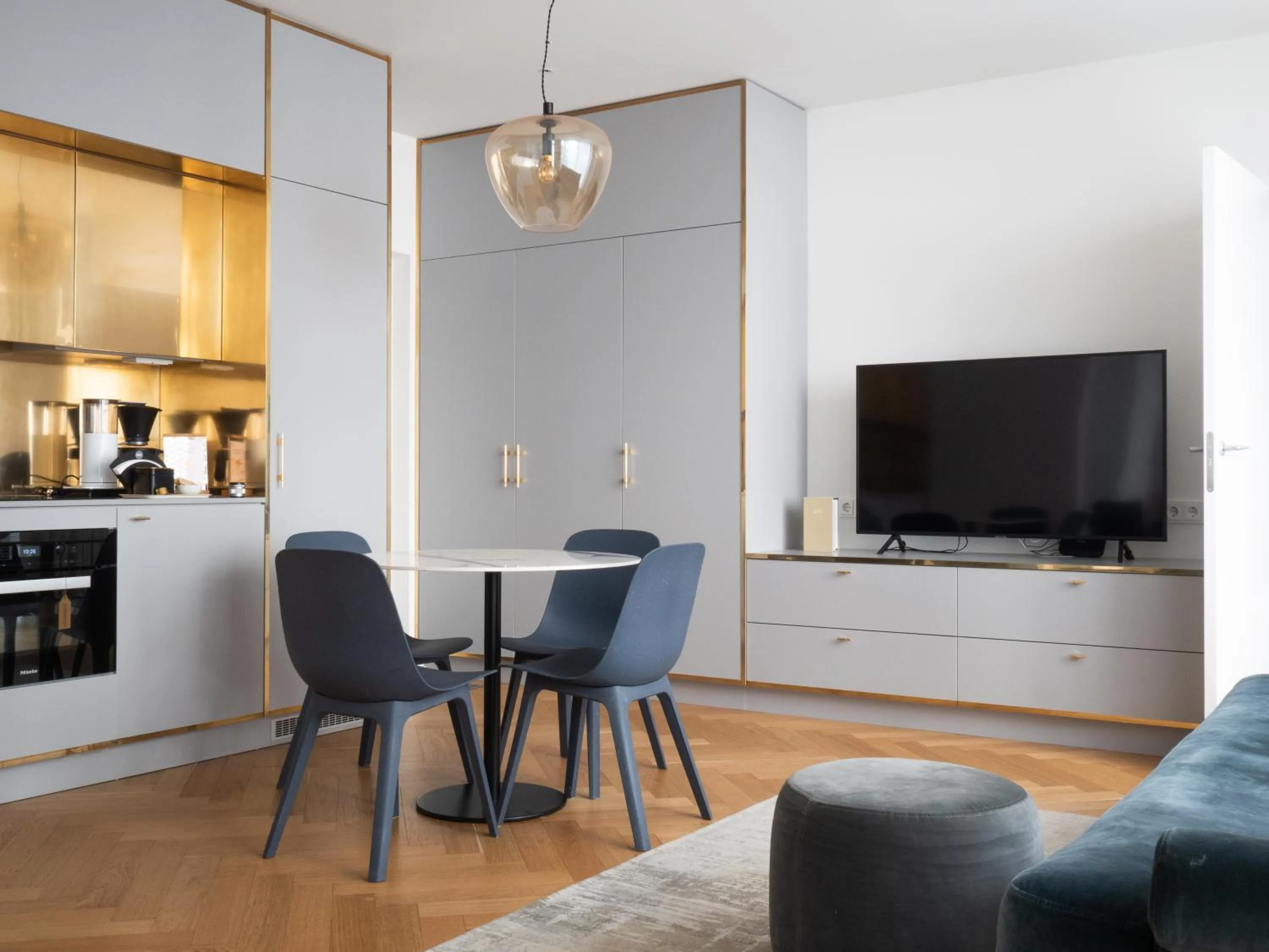 TV and multimedia in Bob W Helsinki Ullanlinna