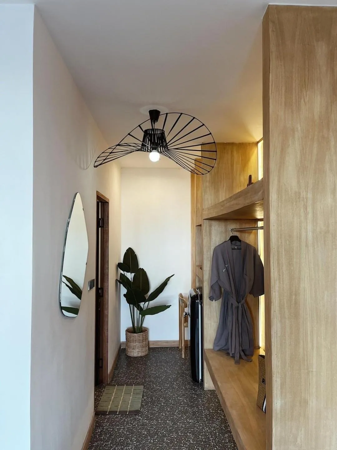 wardrobe in Rimtalay Resort Koh Larn