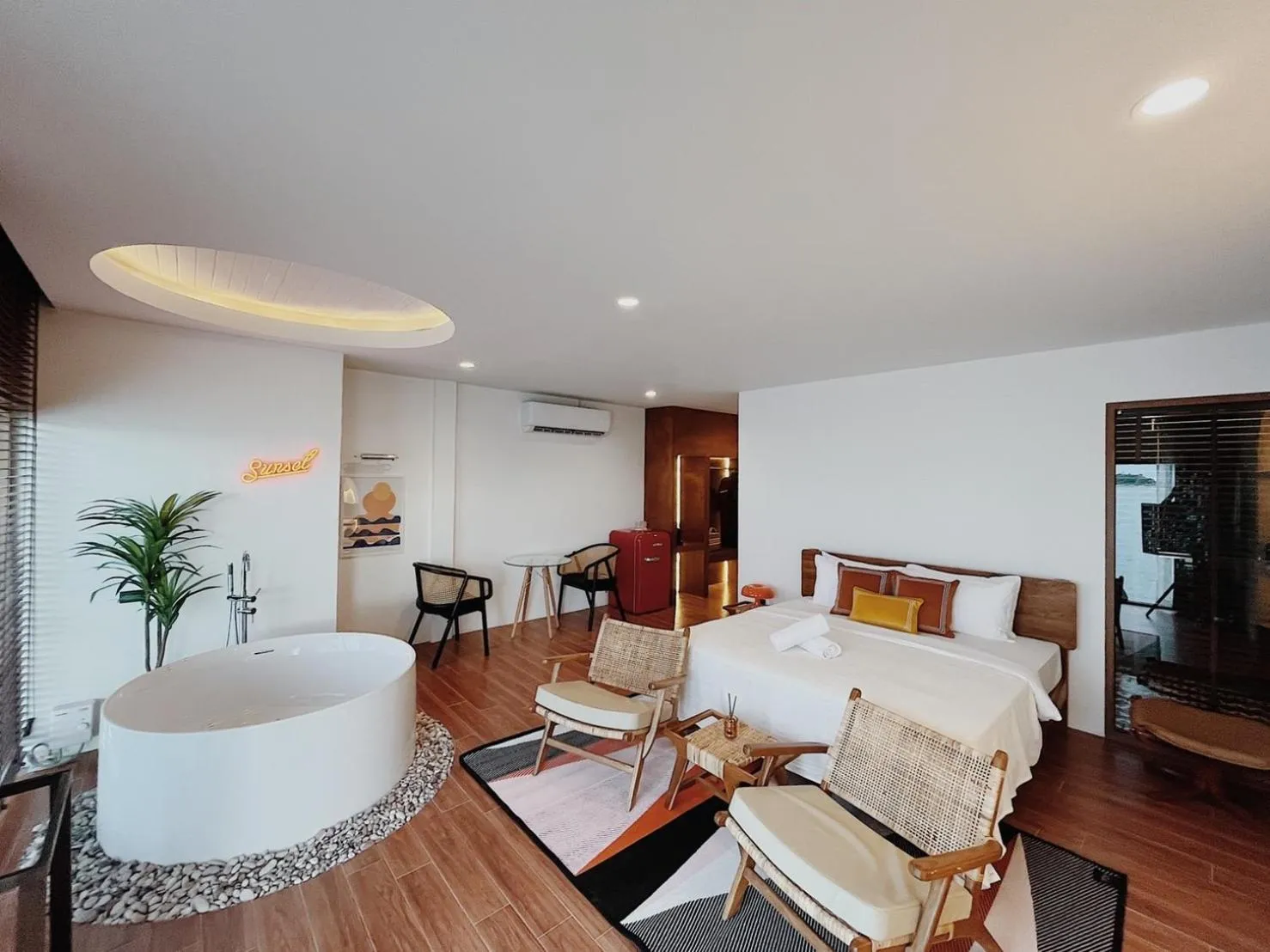 Bedroom, Bed in Rimtalay Resort Koh Larn