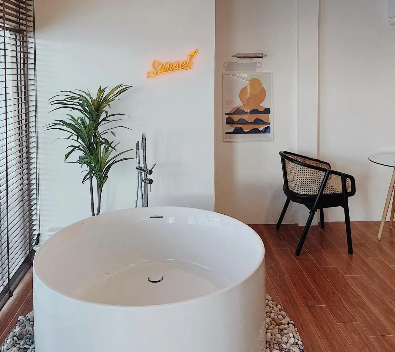 Bath in Rimtalay Resort Koh Larn