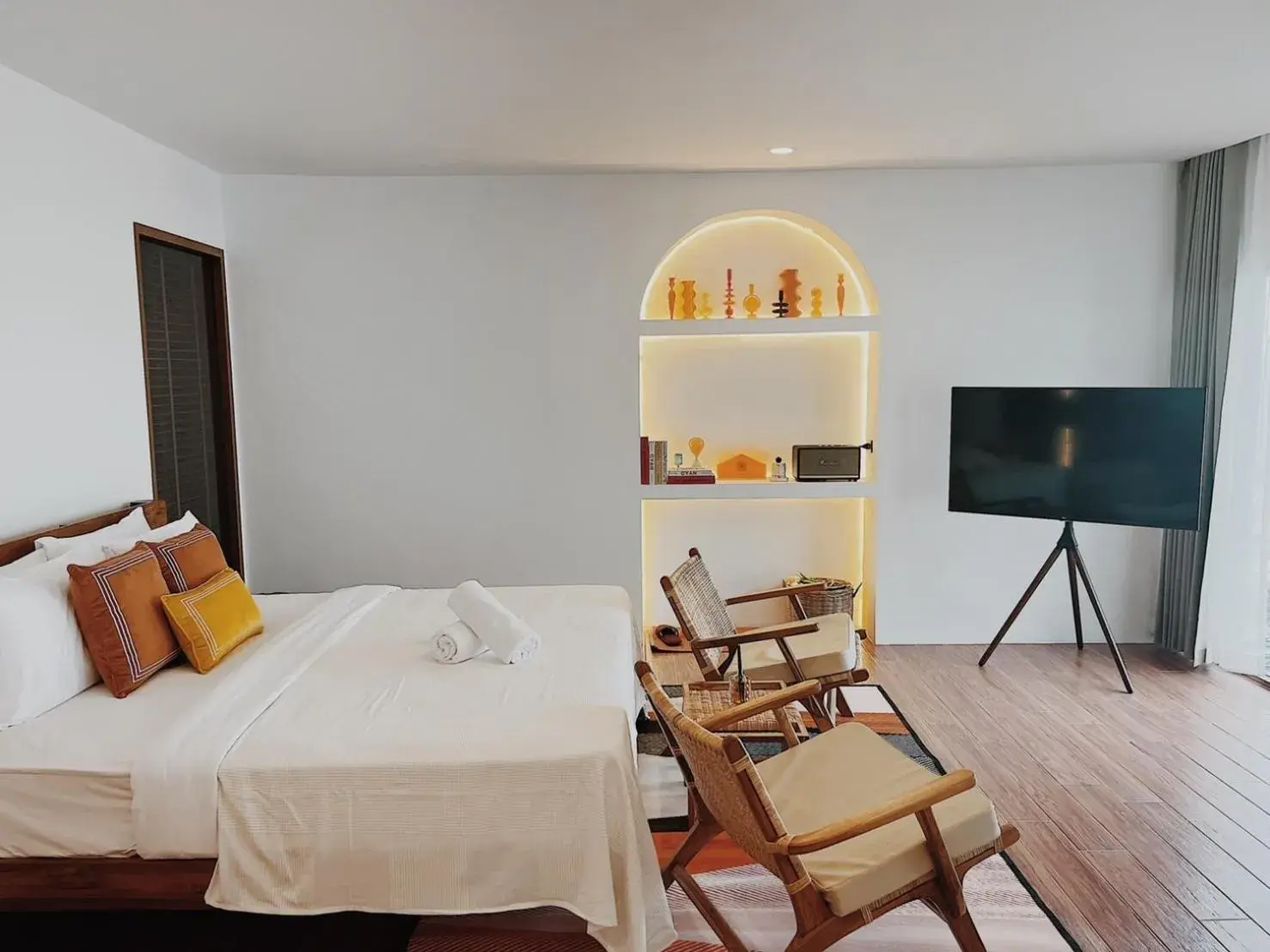 Bedroom, Bed in Rimtalay Resort Koh Larn Bedroom, Bed in Rimtalay Resort Koh Larn