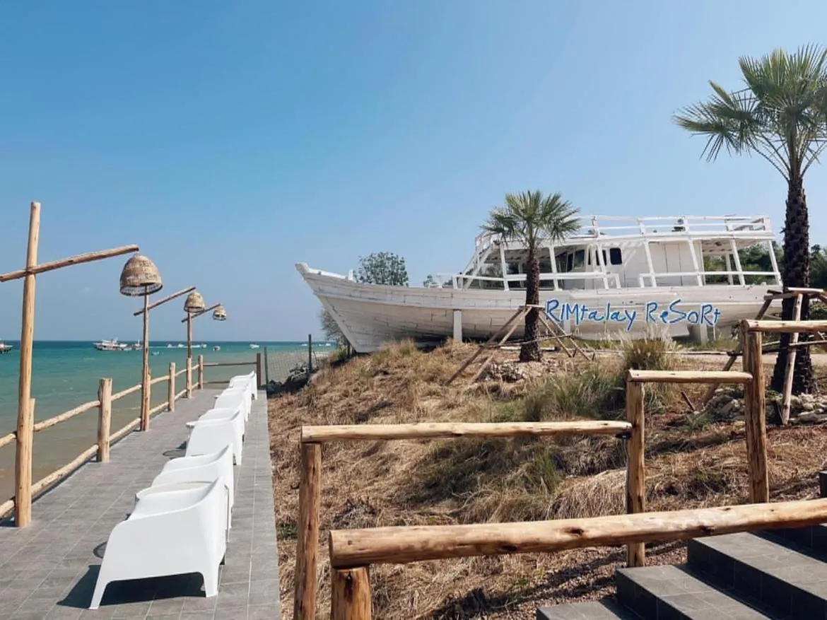 Natural landscape in Rimtalay Resort Koh Larn