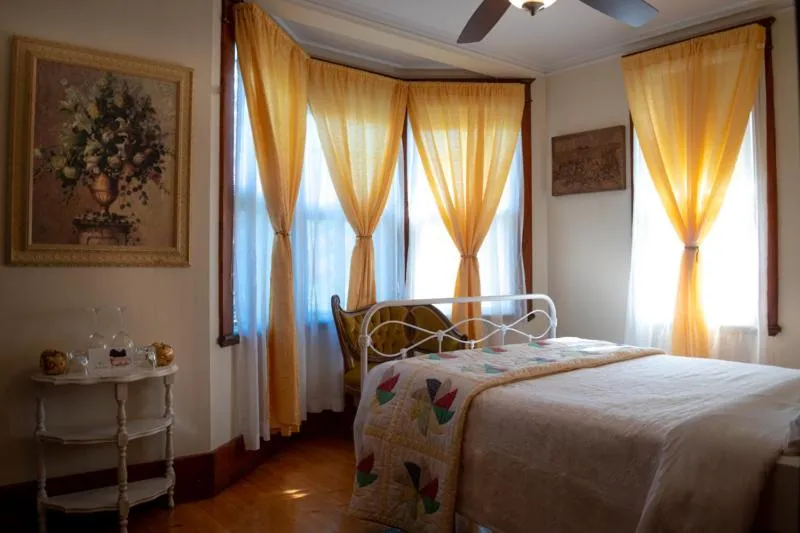 Bed in Complexe d'hébergement la Maison touristique Dugas