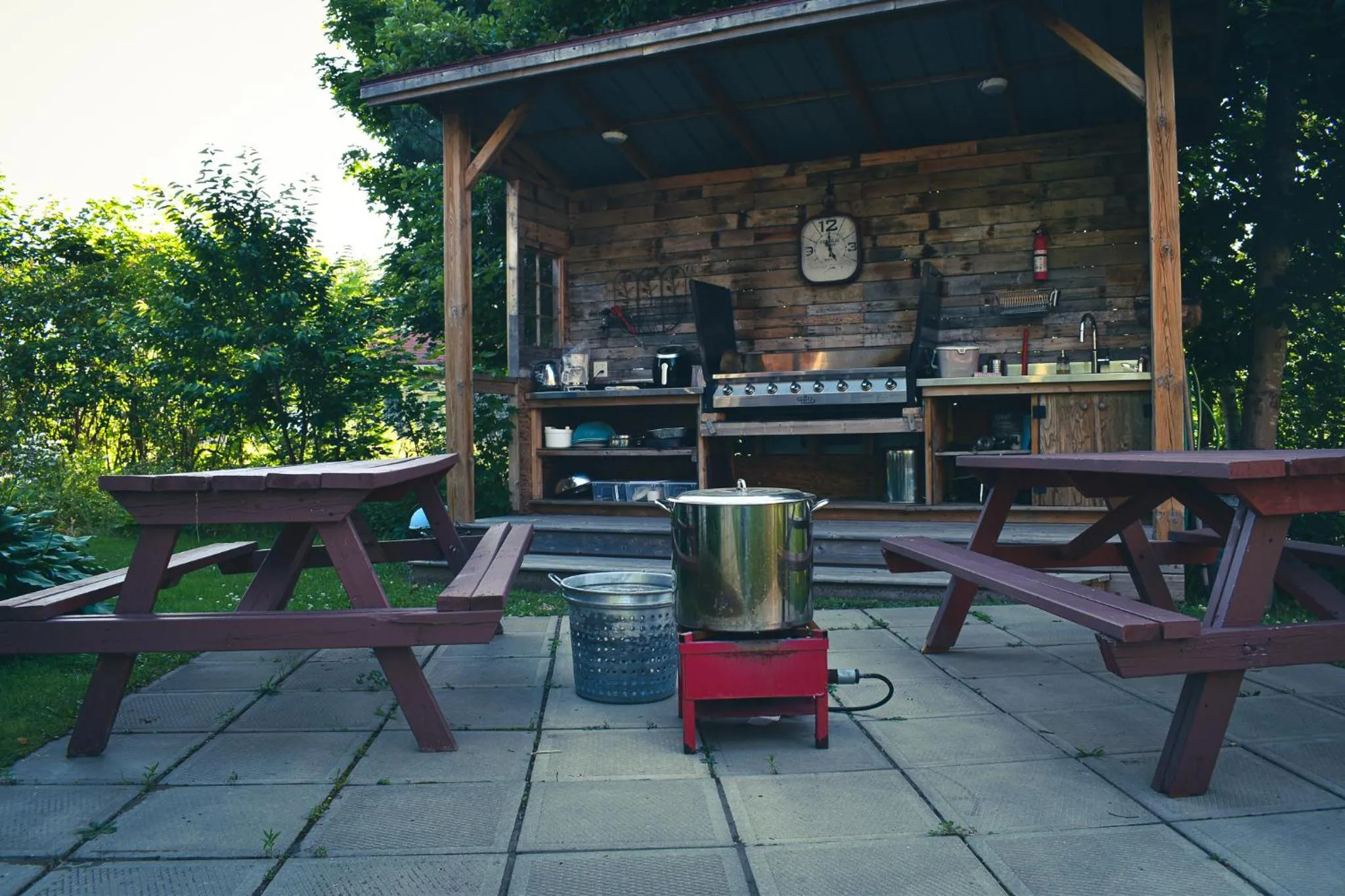 Patio in Complexe d'hébergement la Maison touristique Dugas