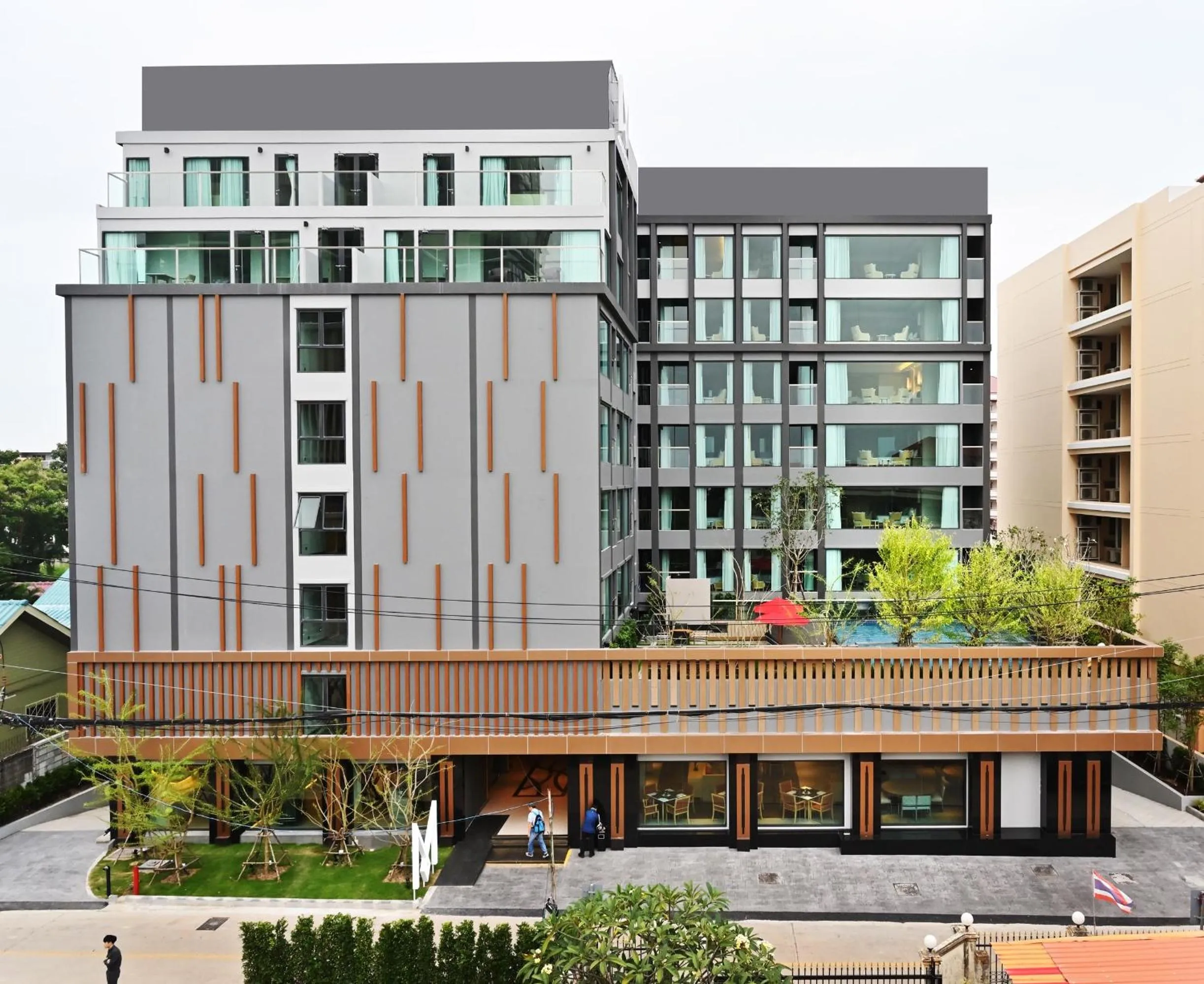 Property building in M Pattaya Hotel - SHA Extra Plus