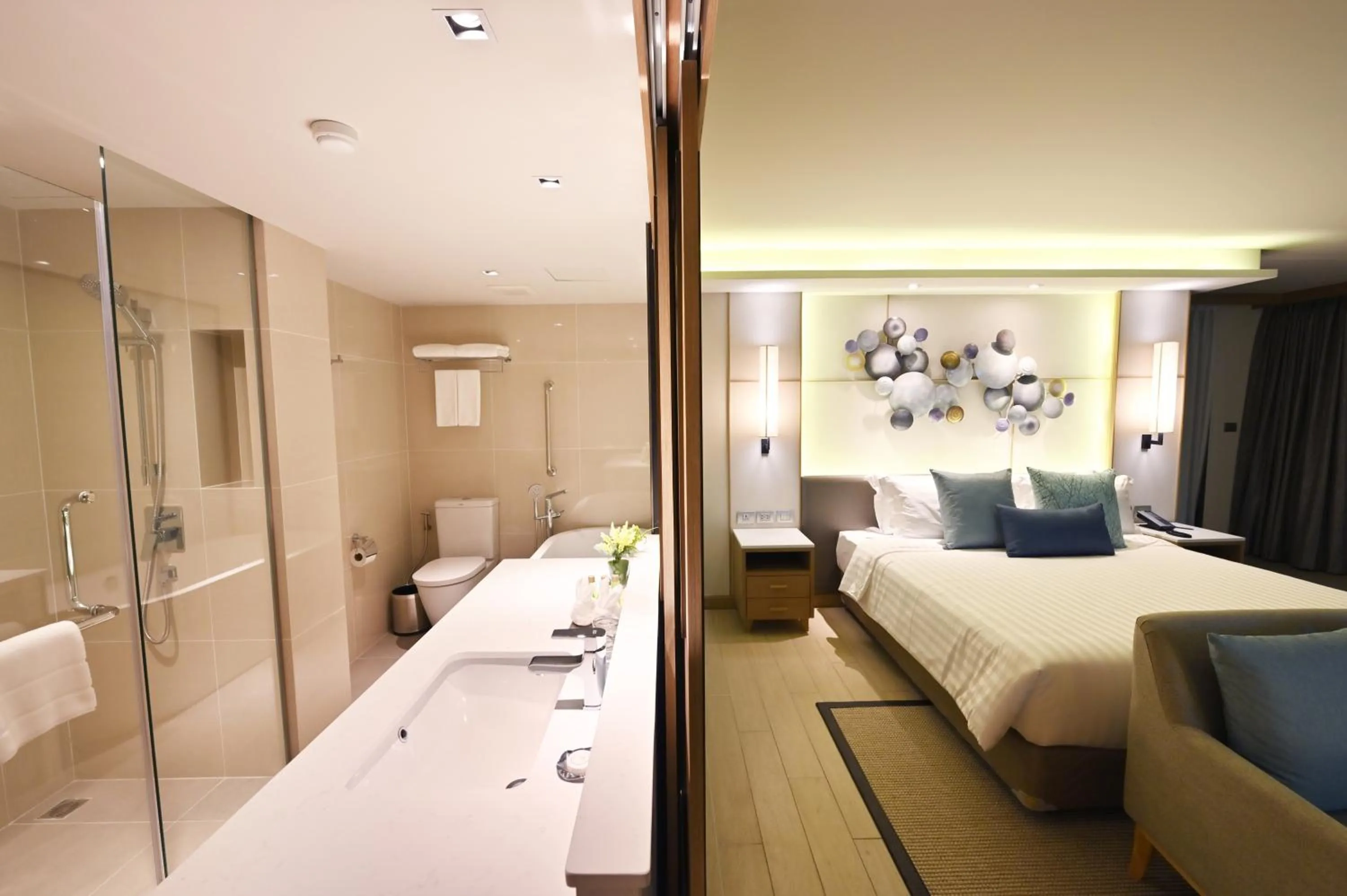 Decorative detail, Bed in M Pattaya Hotel - SHA Extra Plus