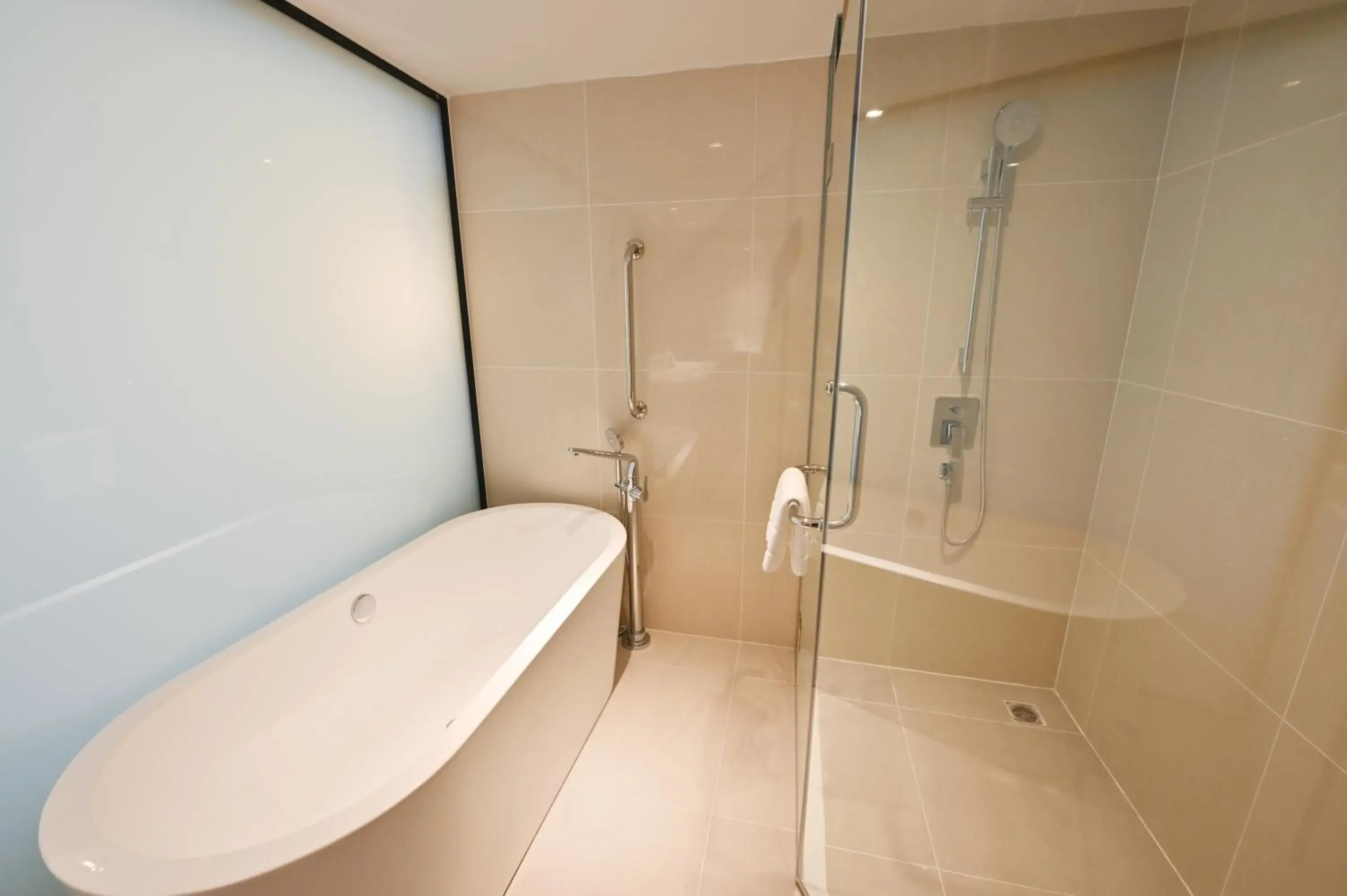 Bathroom in M Pattaya Hotel - SHA Extra Plus Bathroom in M Pattaya Hotel - SHA Extra Plus