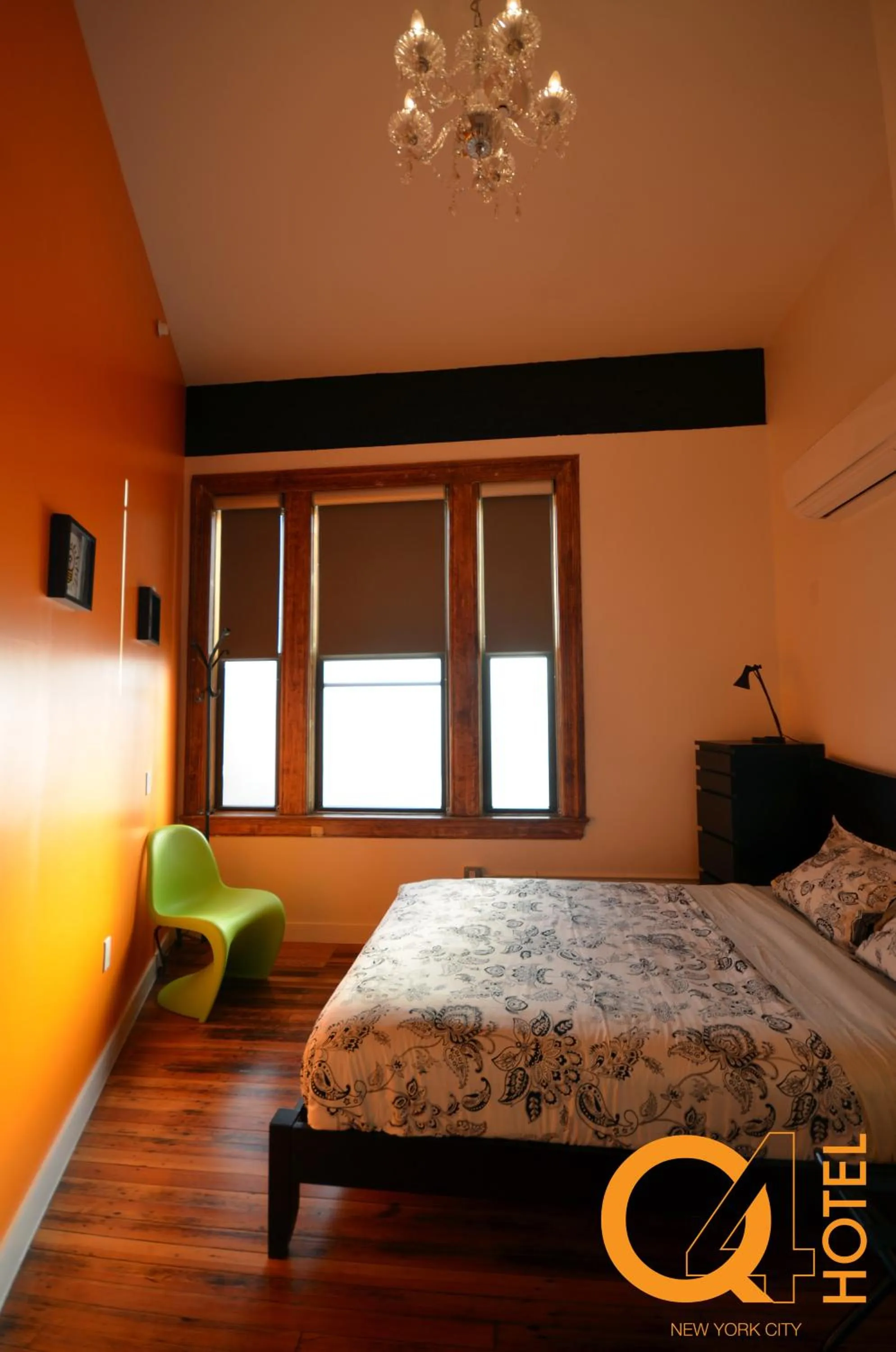 Bed in Q4 Hotel and Hostel