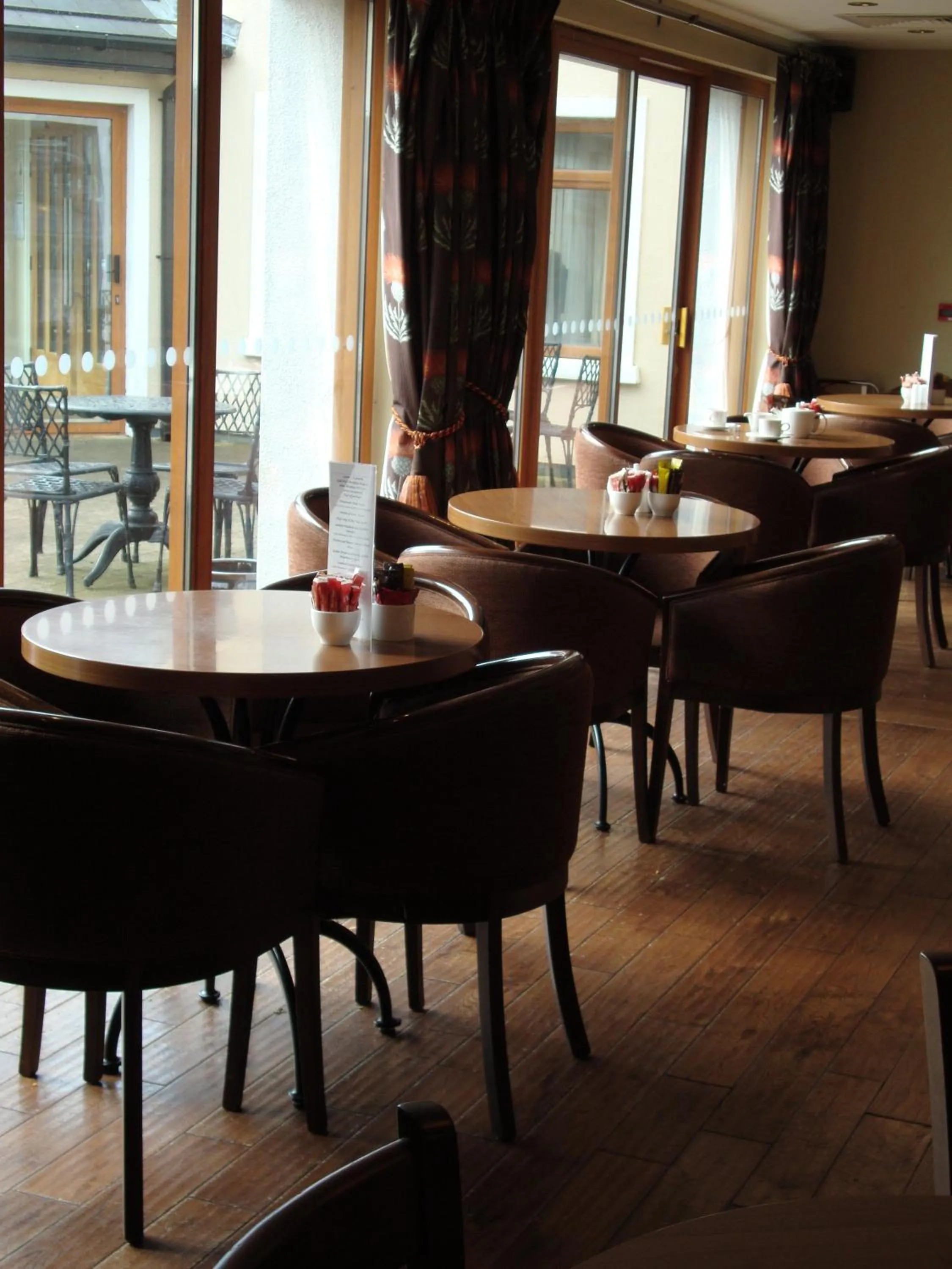 Lounge or bar in Ard Ri House Hotel