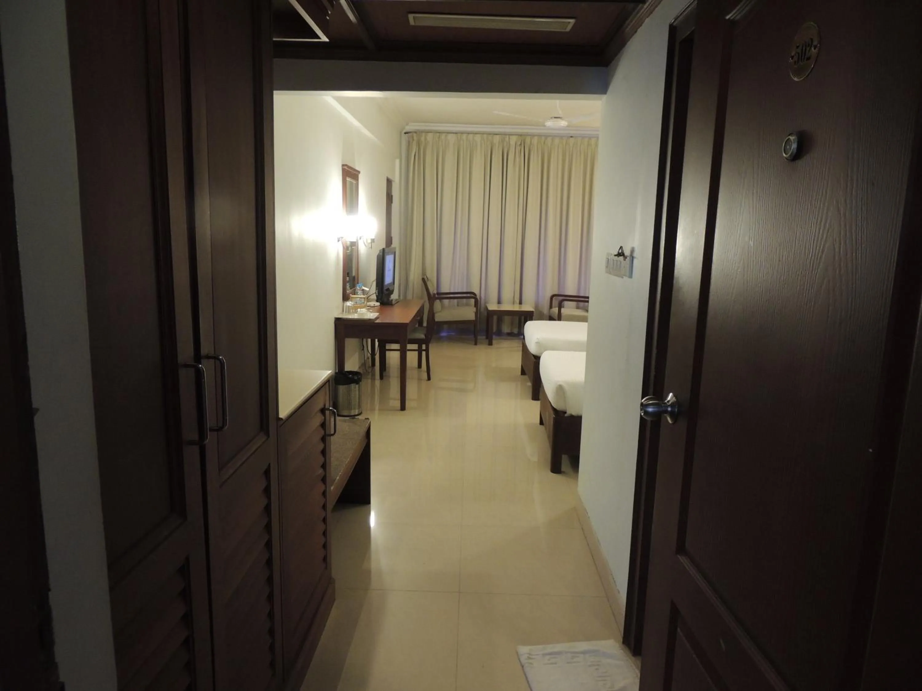 Photo of the whole room in Santhoshpuri