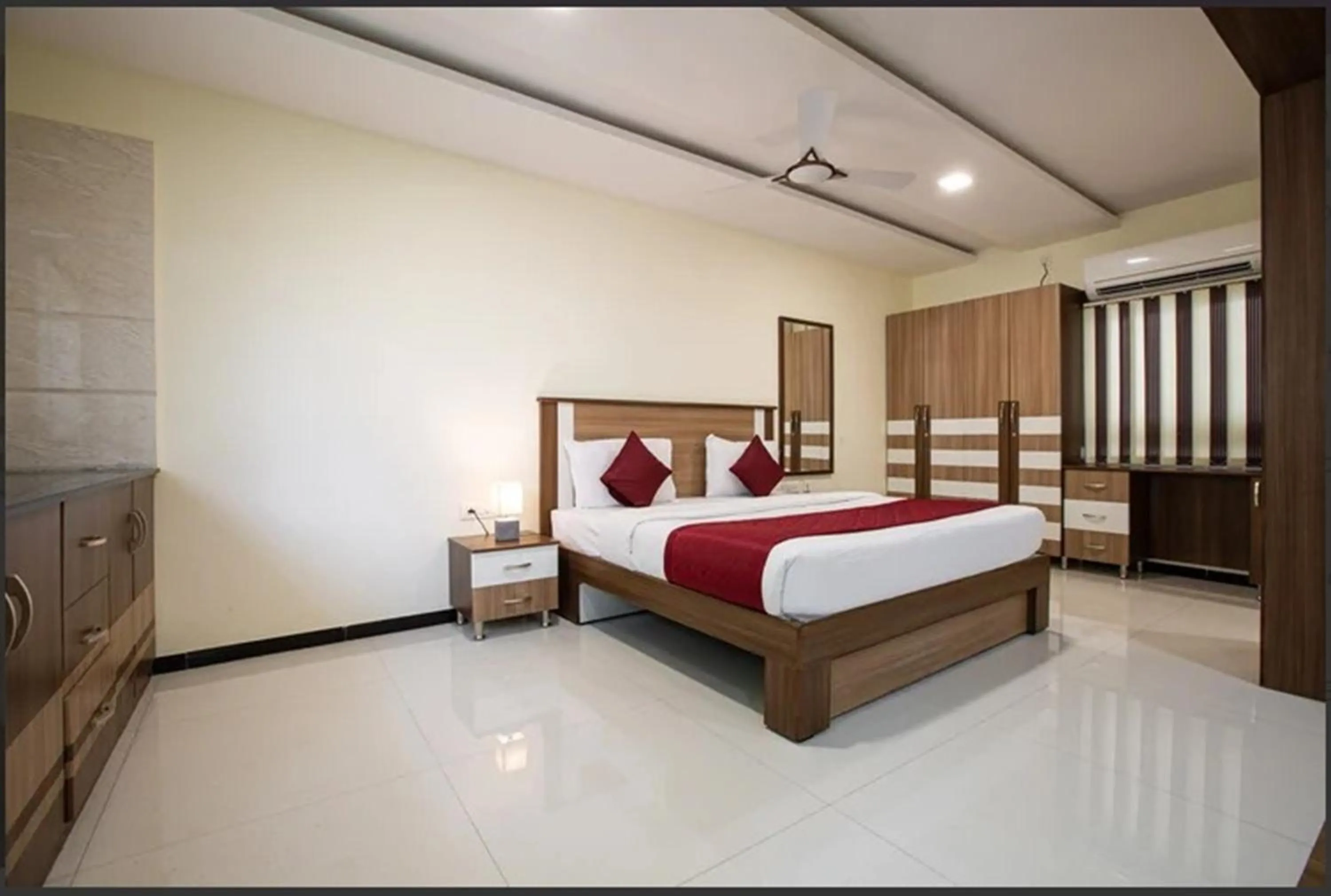 Bed in Santhoshpuri