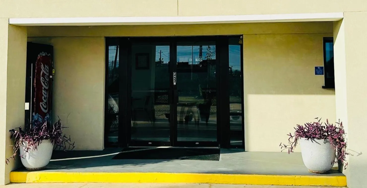 Facade/entrance in Executive Inn and Suites Houston