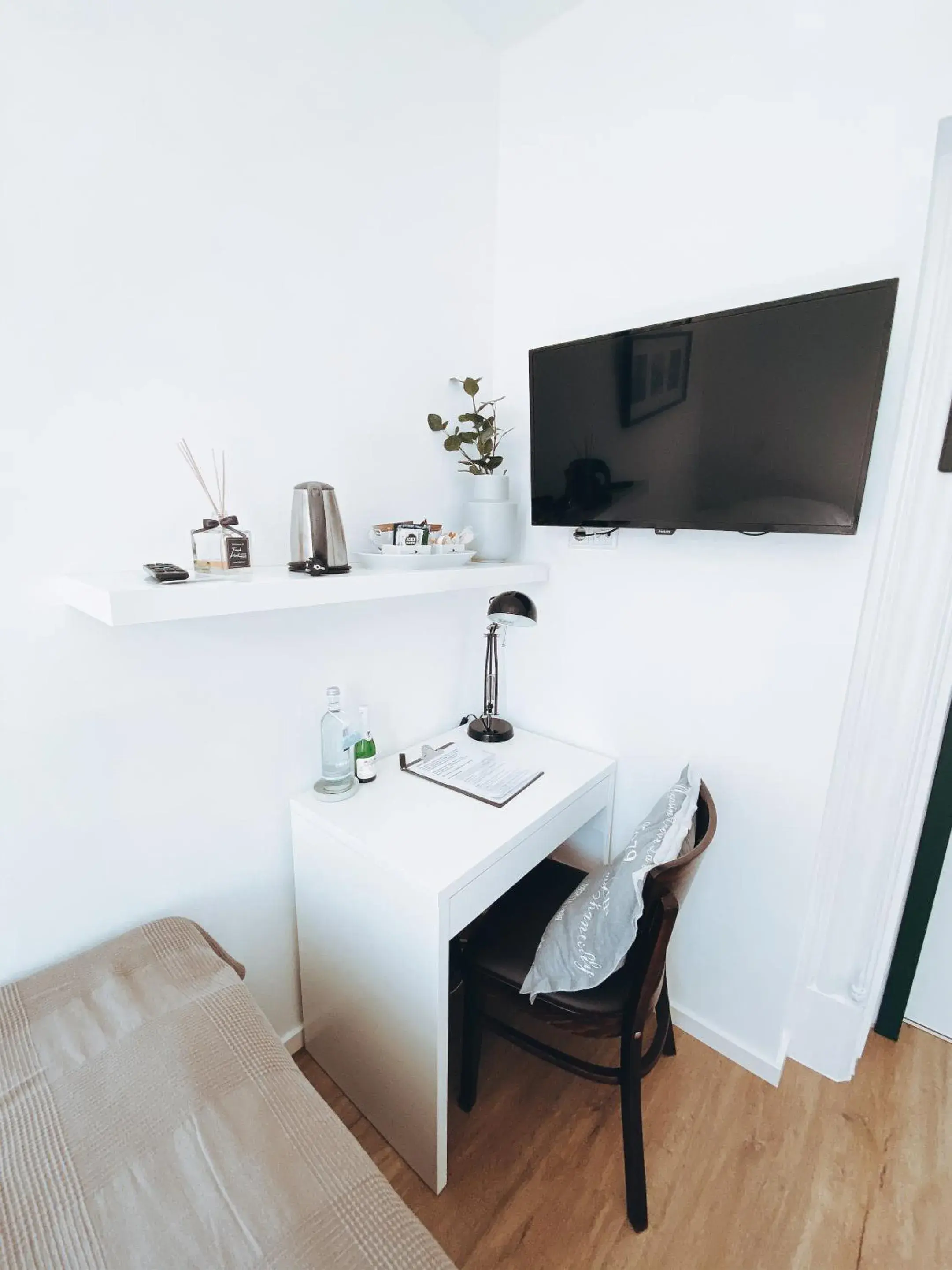 Single Room with Private Bathroom - single occupancy in Fachwerk Hotel Wuppertal Single Room with Private Bathroom - single occupancy in Fachwerk Hotel Wuppertal