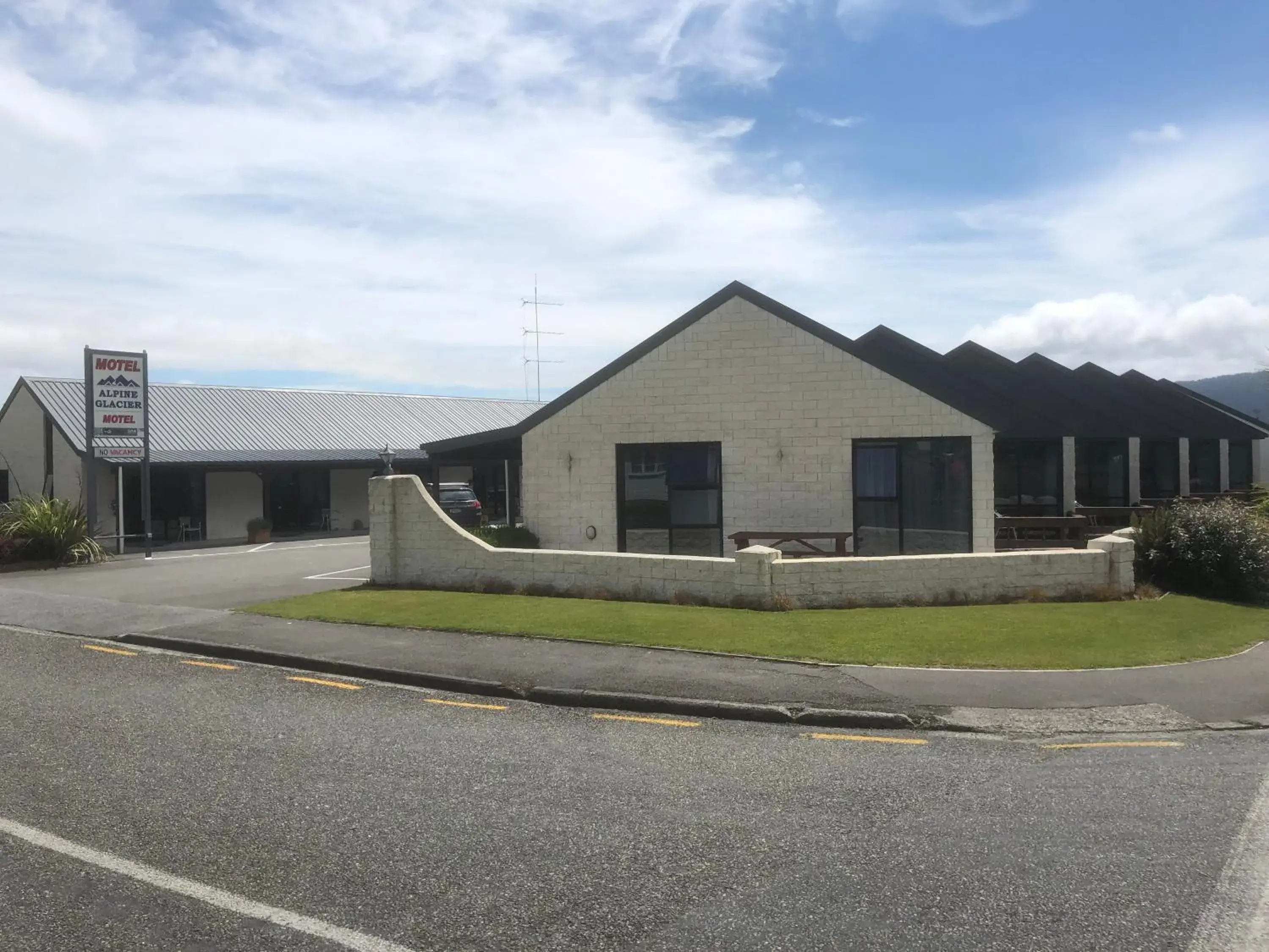 Street view in Alpine Glacier Motel Street view in Alpine Glacier Motel
