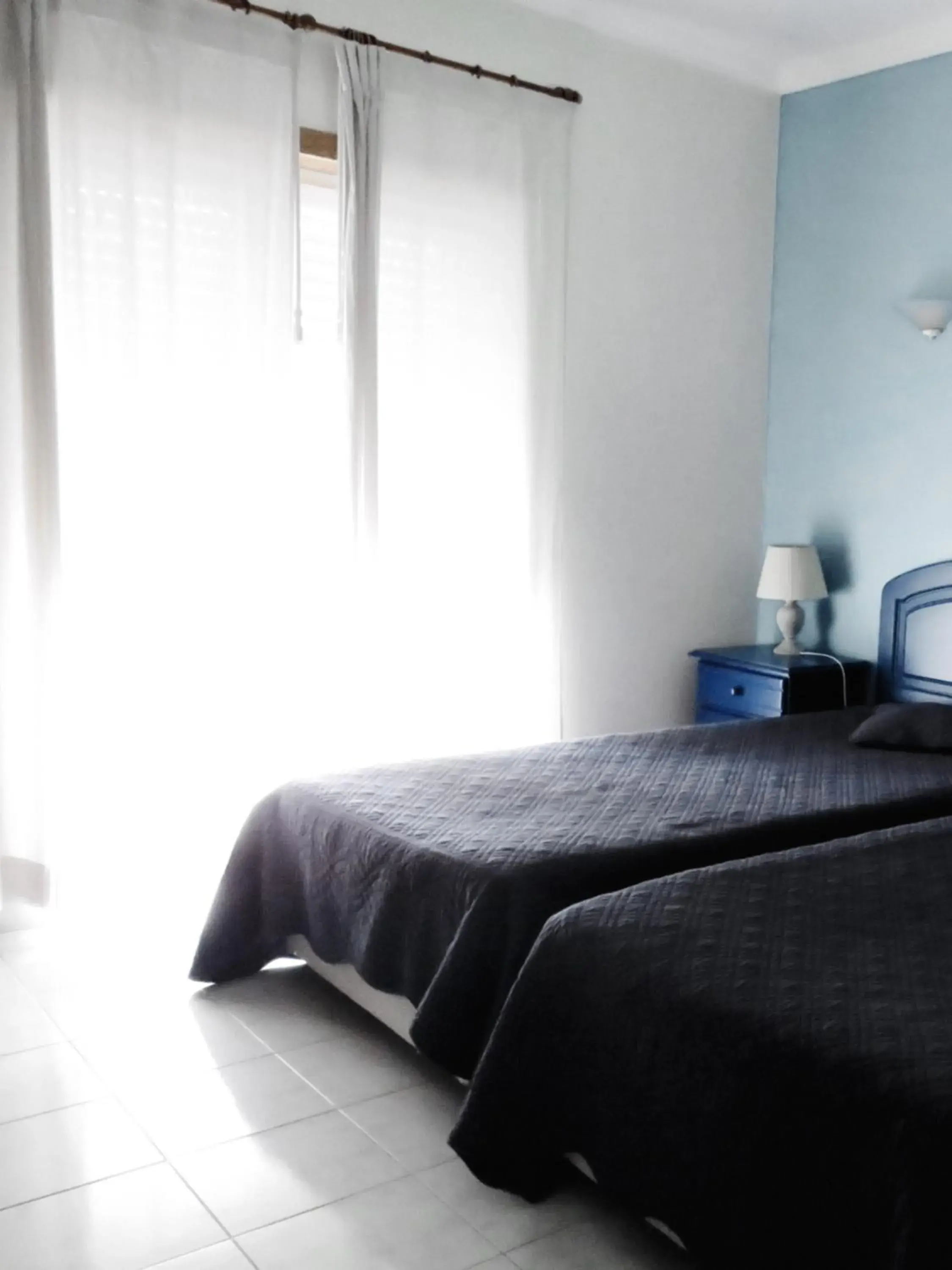 Bedroom, Bed in Hotel Apartamento Praia Azul Bedroom, Bed in Hotel Apartamento Praia Azul