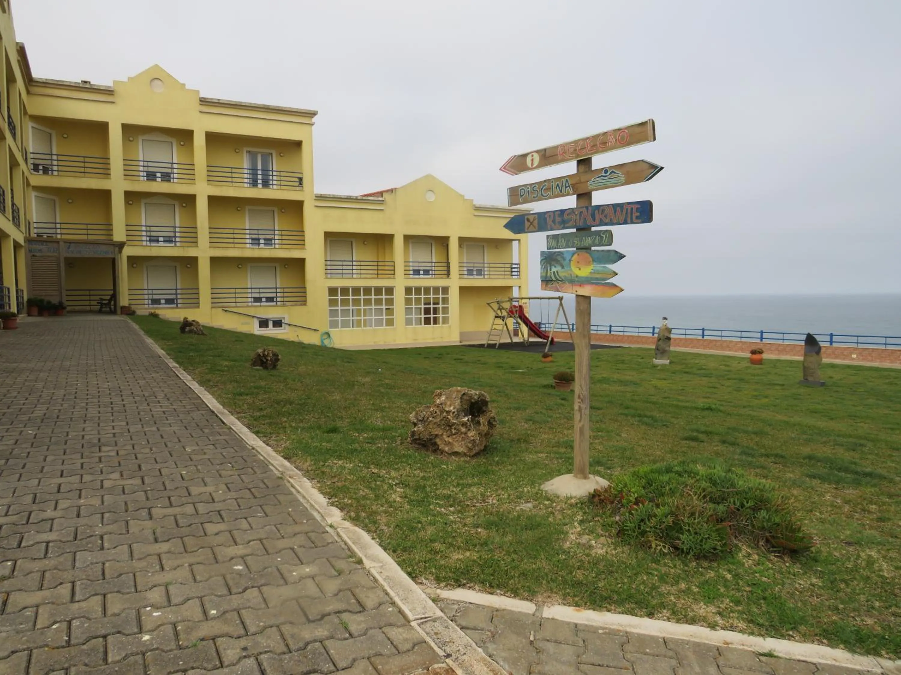 Property building in Hotel Apartamento Praia Azul