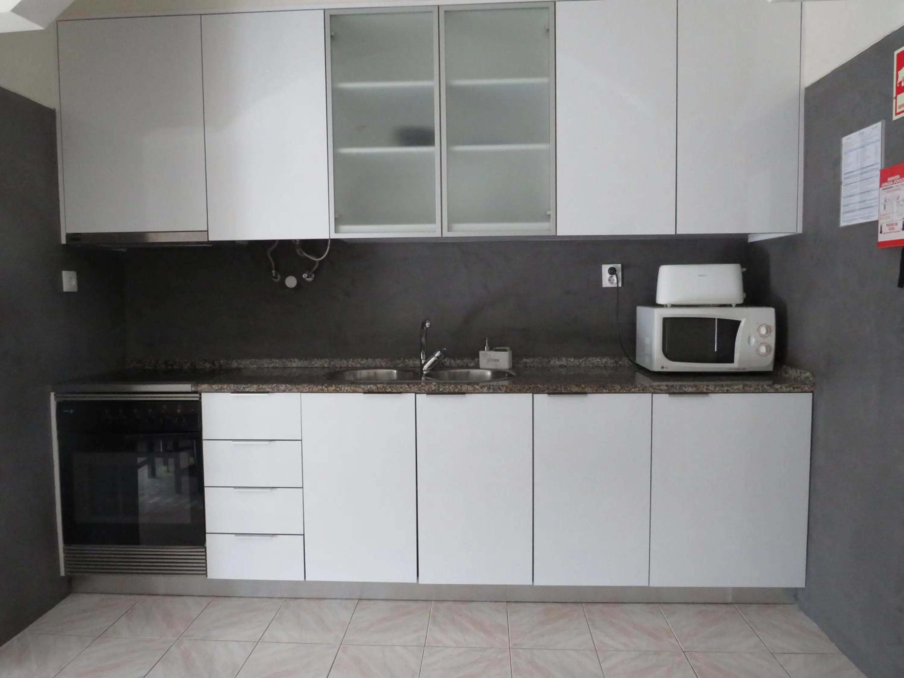 Property building in Hotel Apartamento Praia Azul