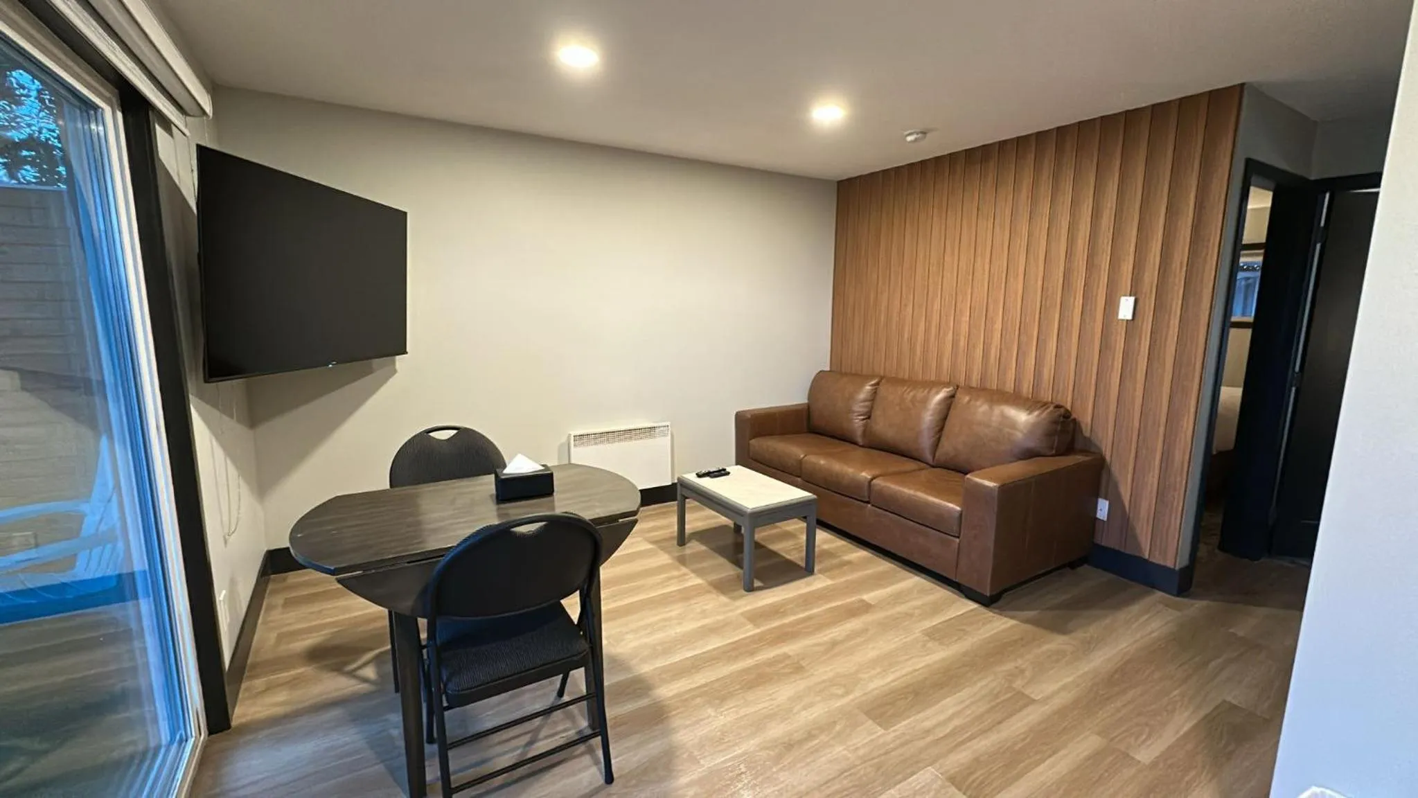 Sea Edge Beachside Hotel