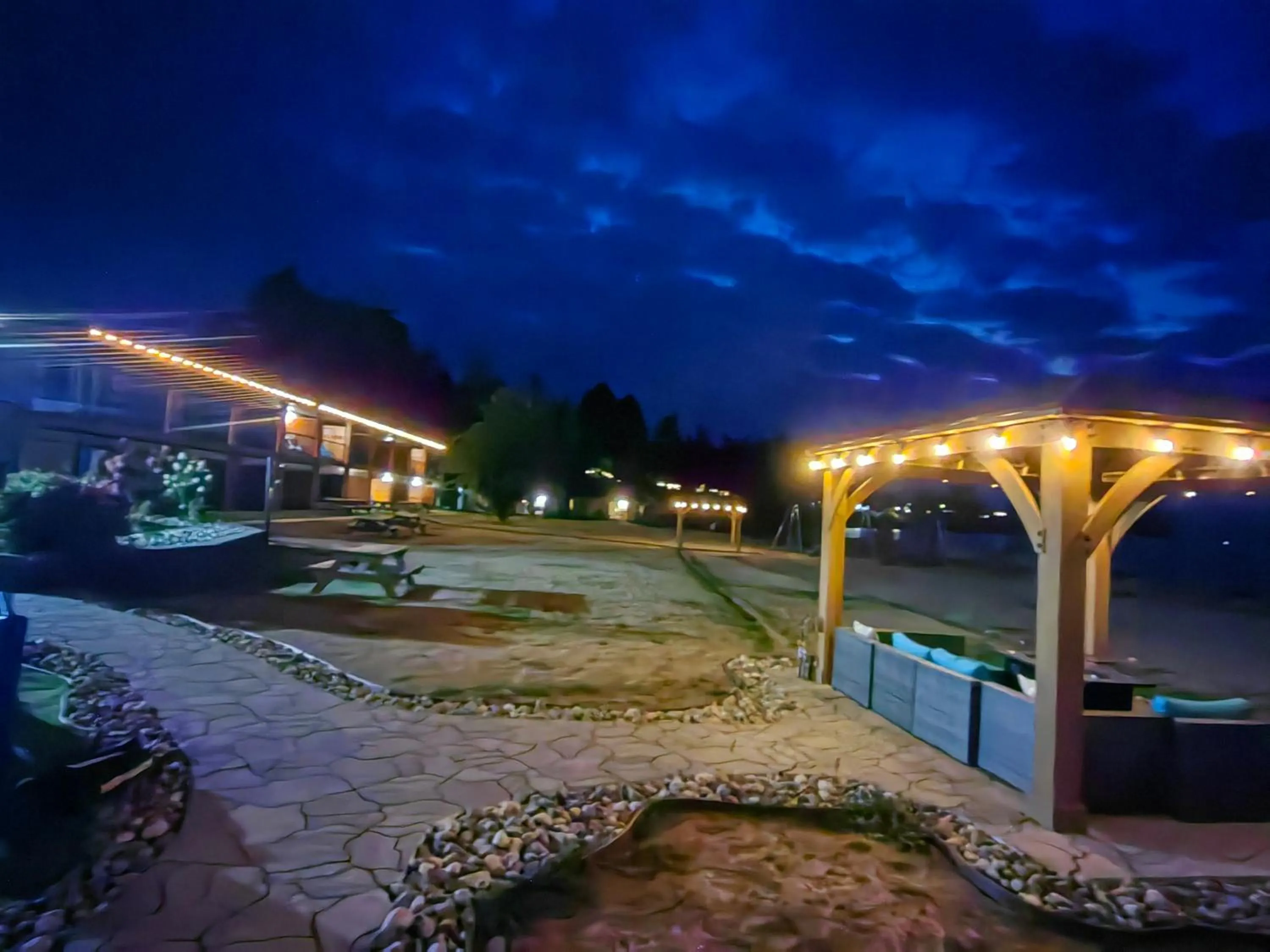 Sea Edge Beachside Hotel