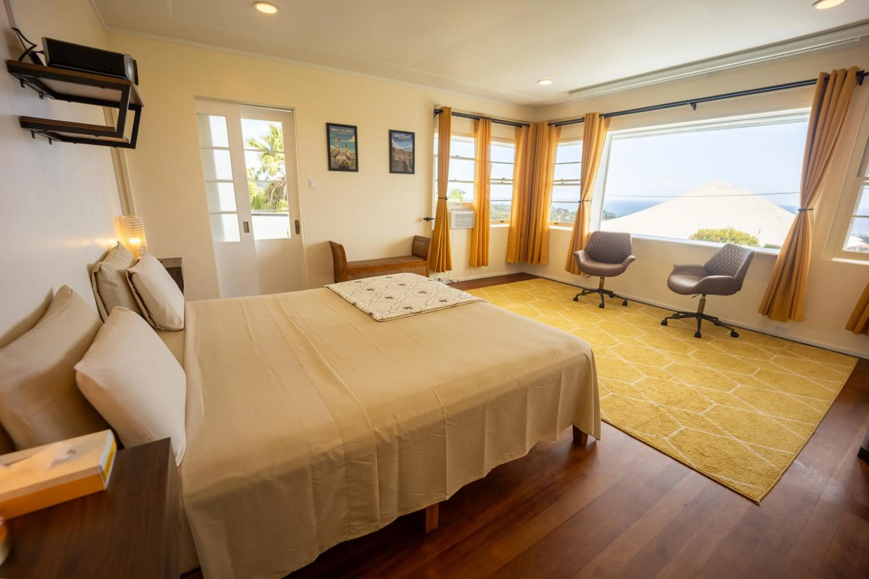 Bed in Hilltop Legacy Vacation Rental