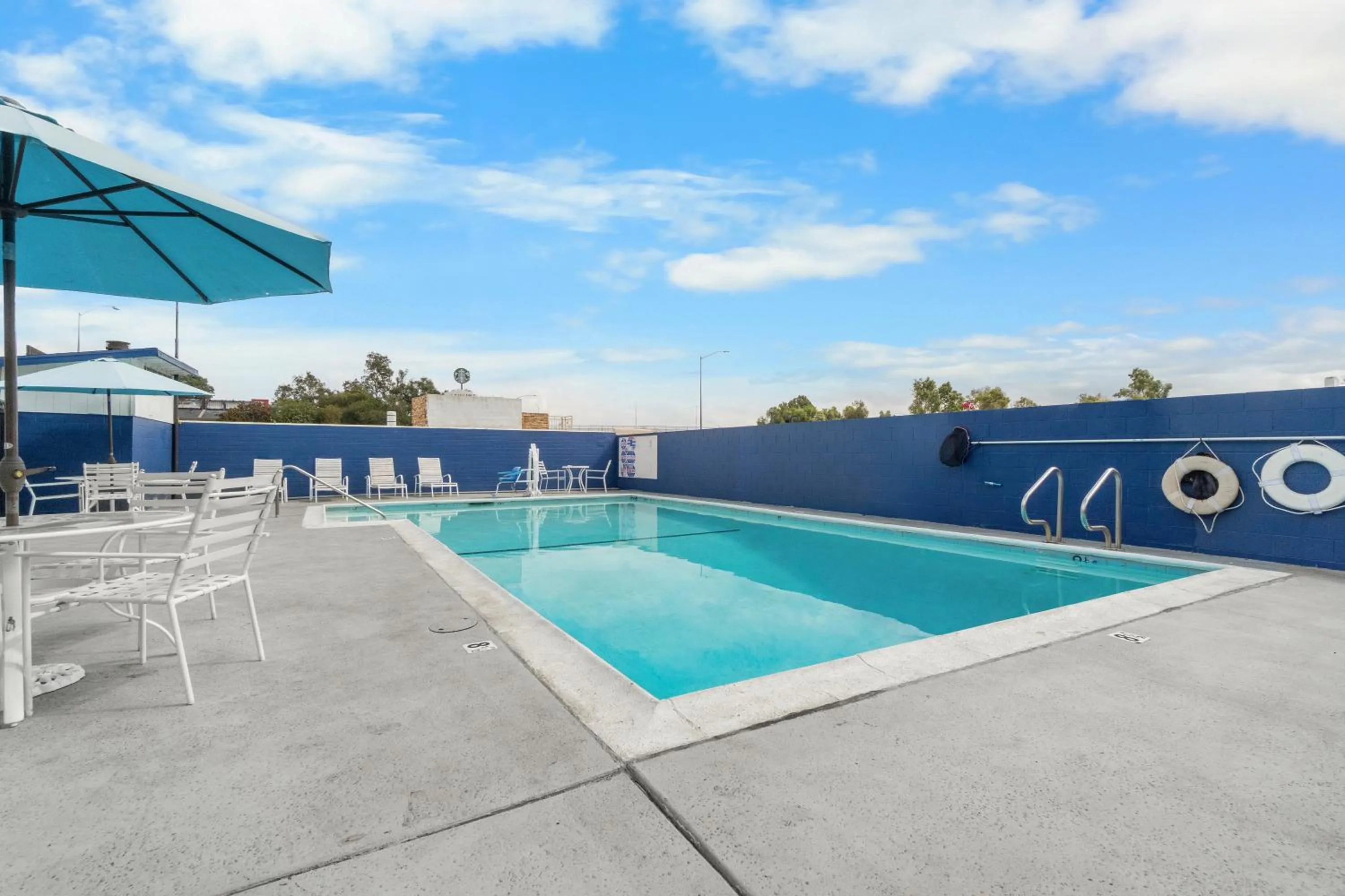 Swimming pool in Travelodge by Wyndham Fairplex Pomona