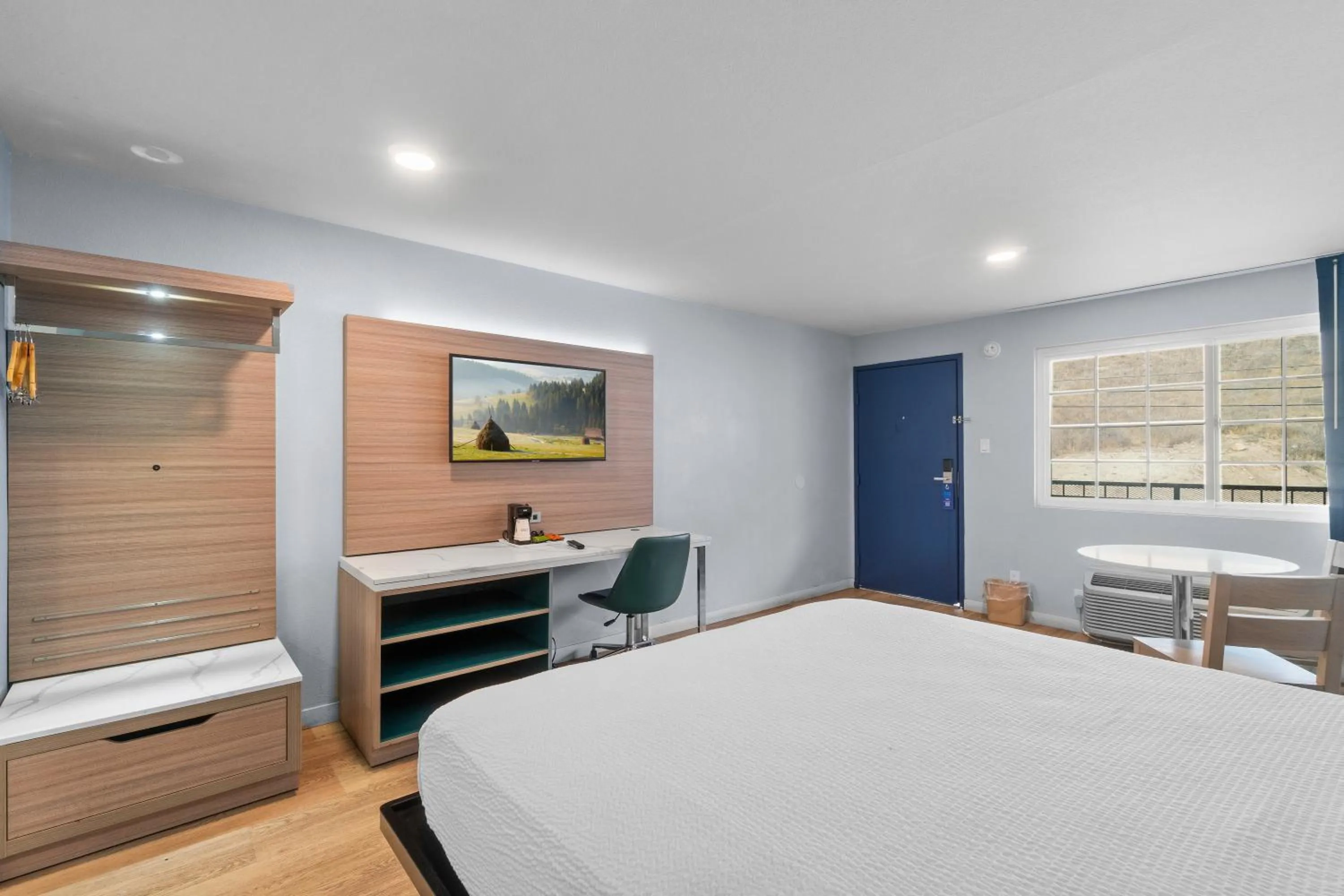 Bed in Travelodge by Wyndham Fairplex Pomona