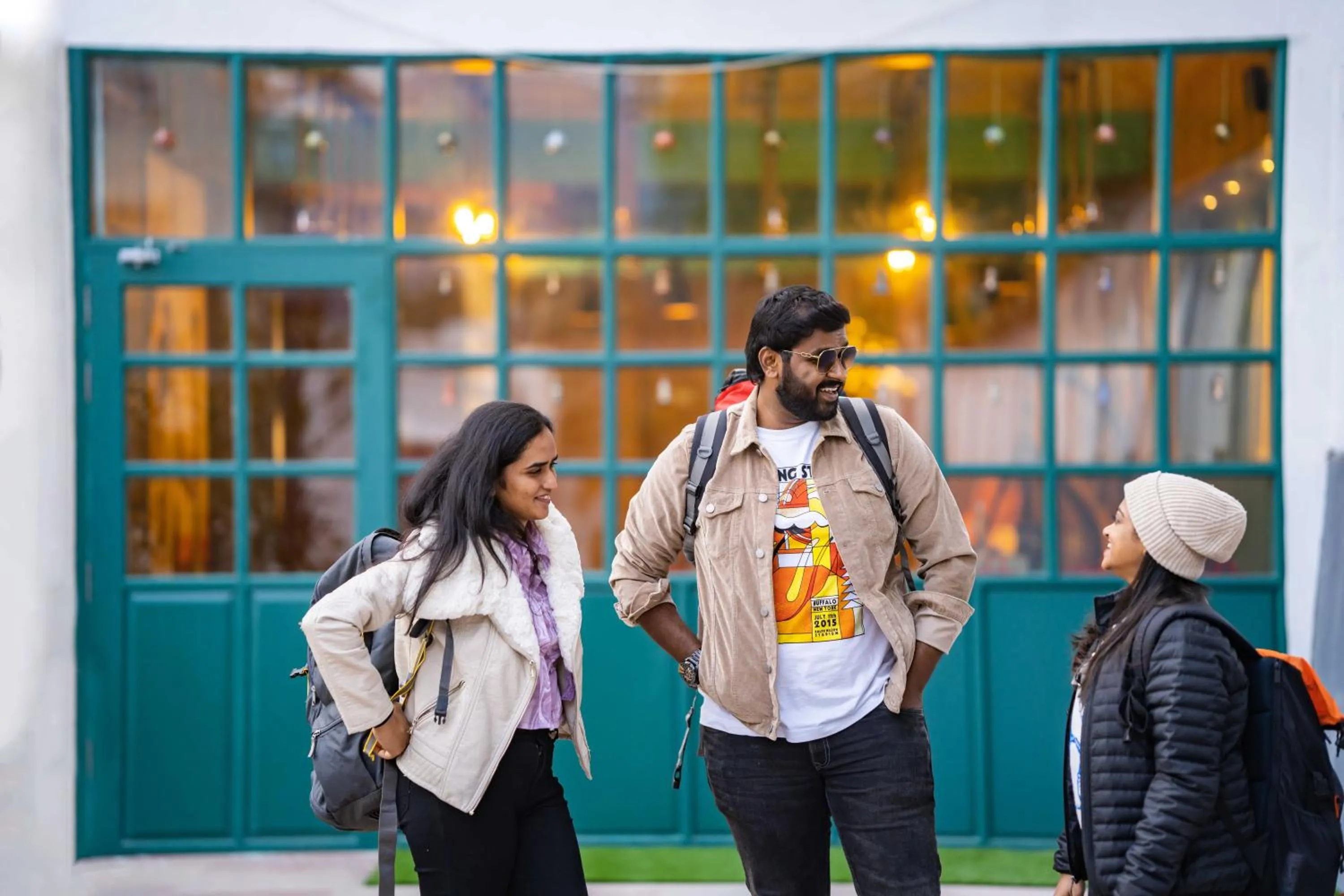 Communal lounge/ TV room in Zostel Srinagar
