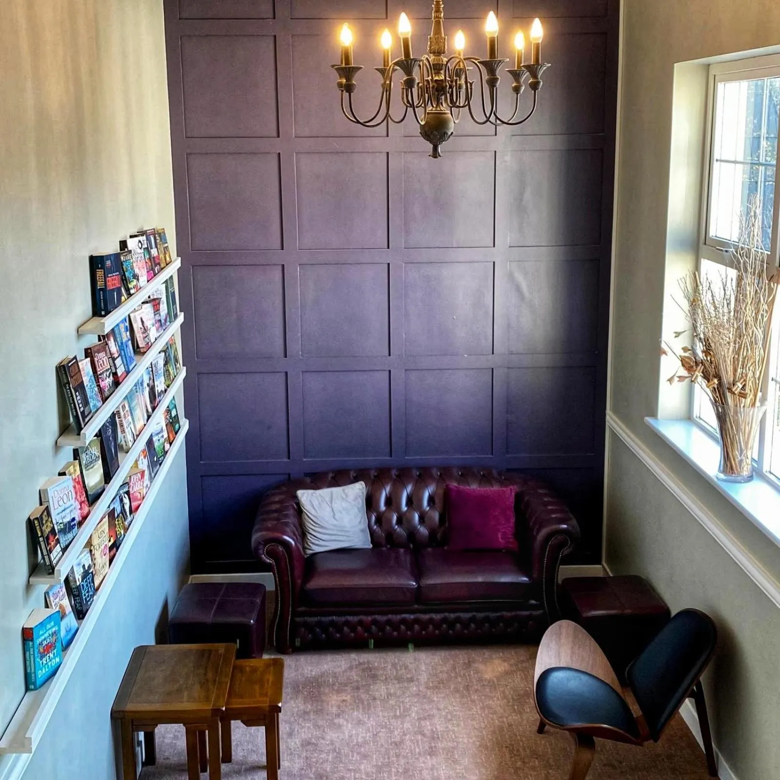 Library in Kilkenny House Boutique Hotel