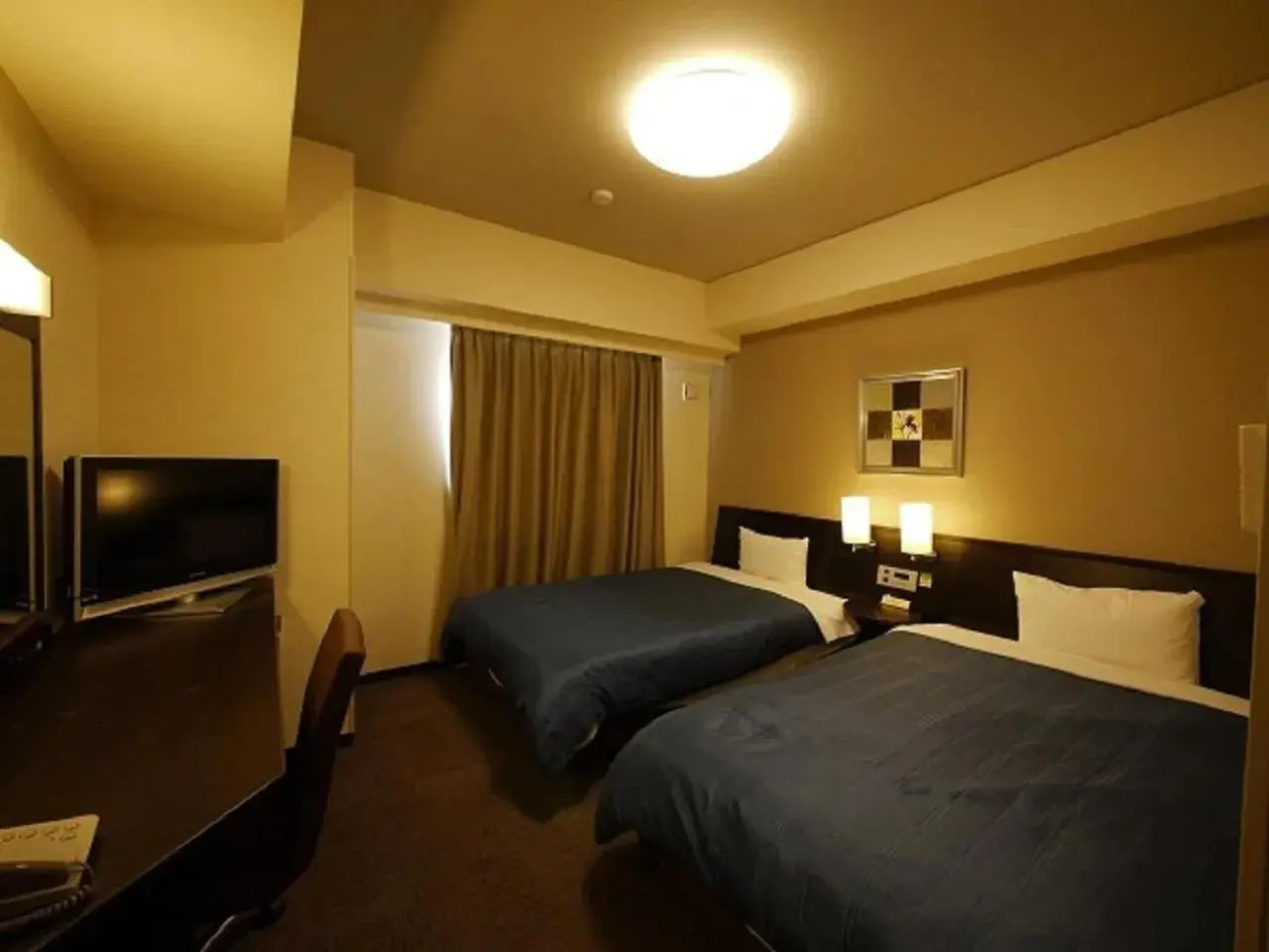 Comfort Twin Room Smoking in Hotel Route-Inn Nabari Comfort Twin Room Smoking in Hotel Route-Inn Nabari