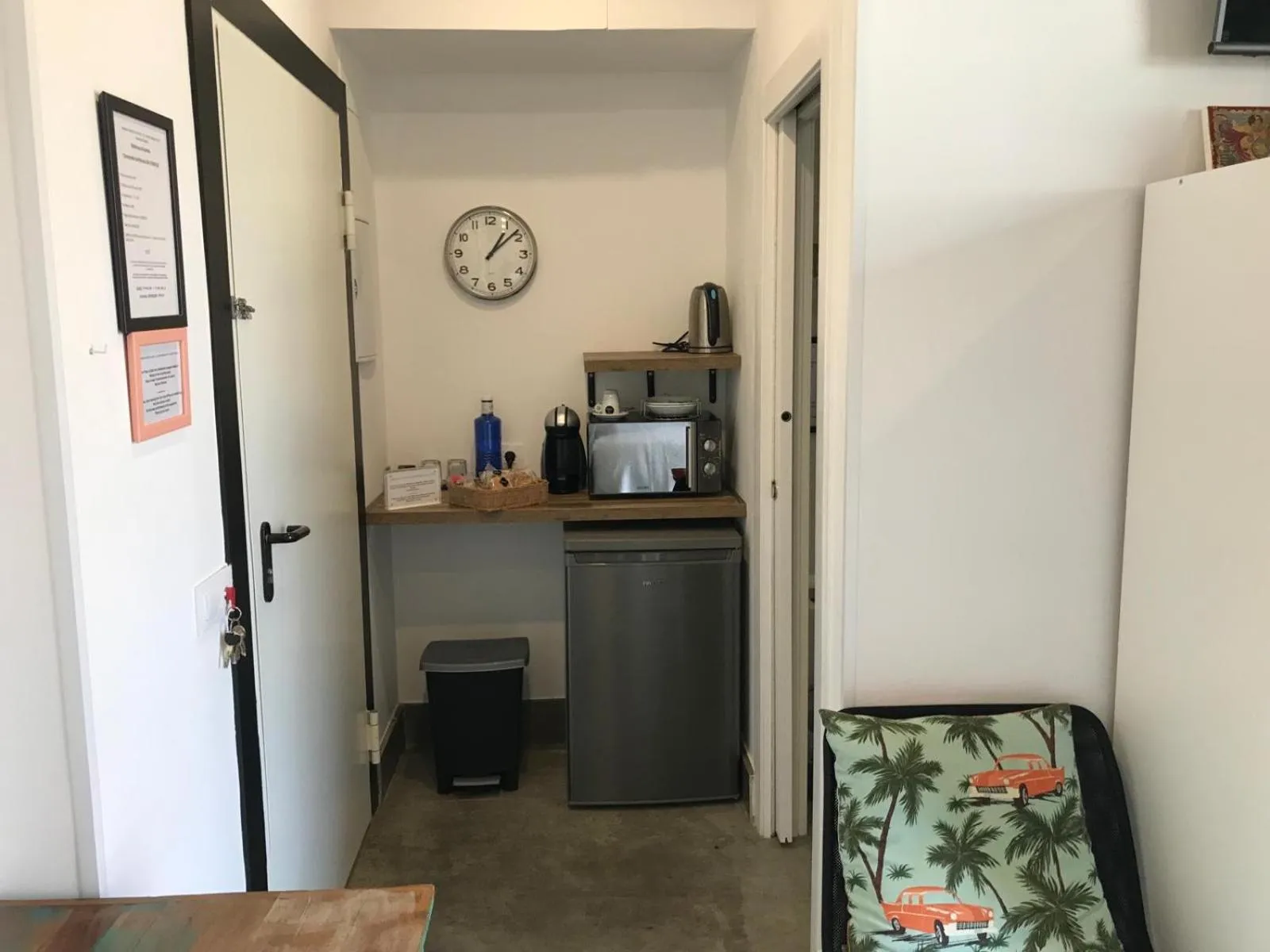 minibar in Urban House Siurot 33