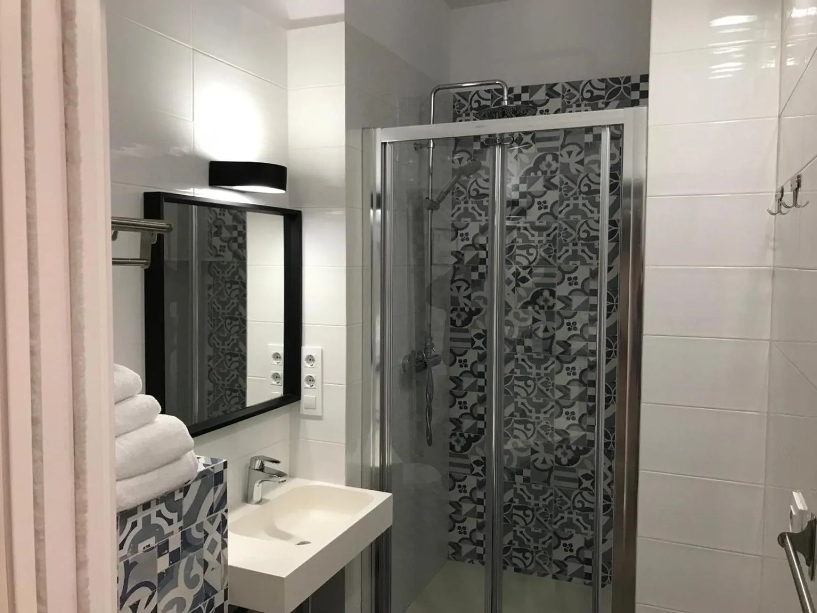 Shower in Urban House Siurot 33