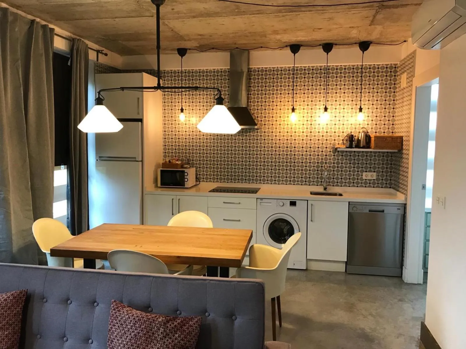 Kitchen or kitchenette in Urban House Siurot 33