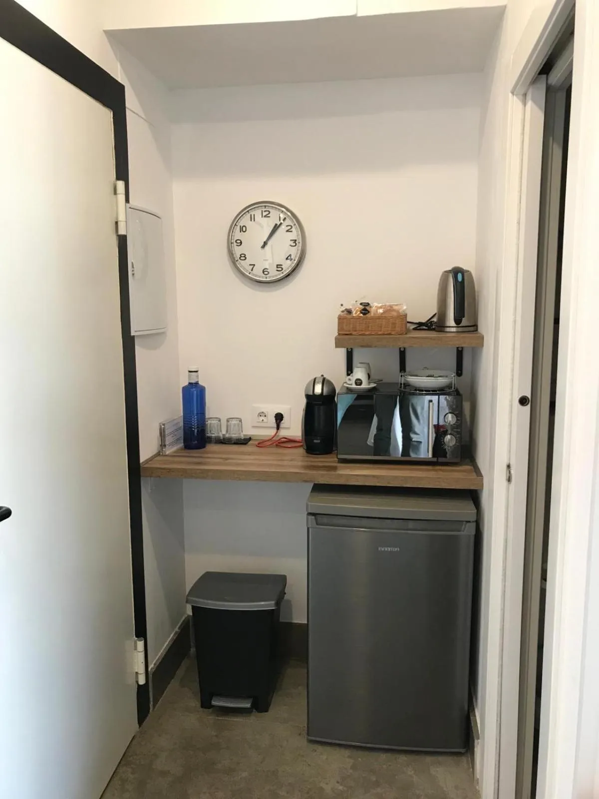 Coffee/tea facilities in Urban House Siurot 33