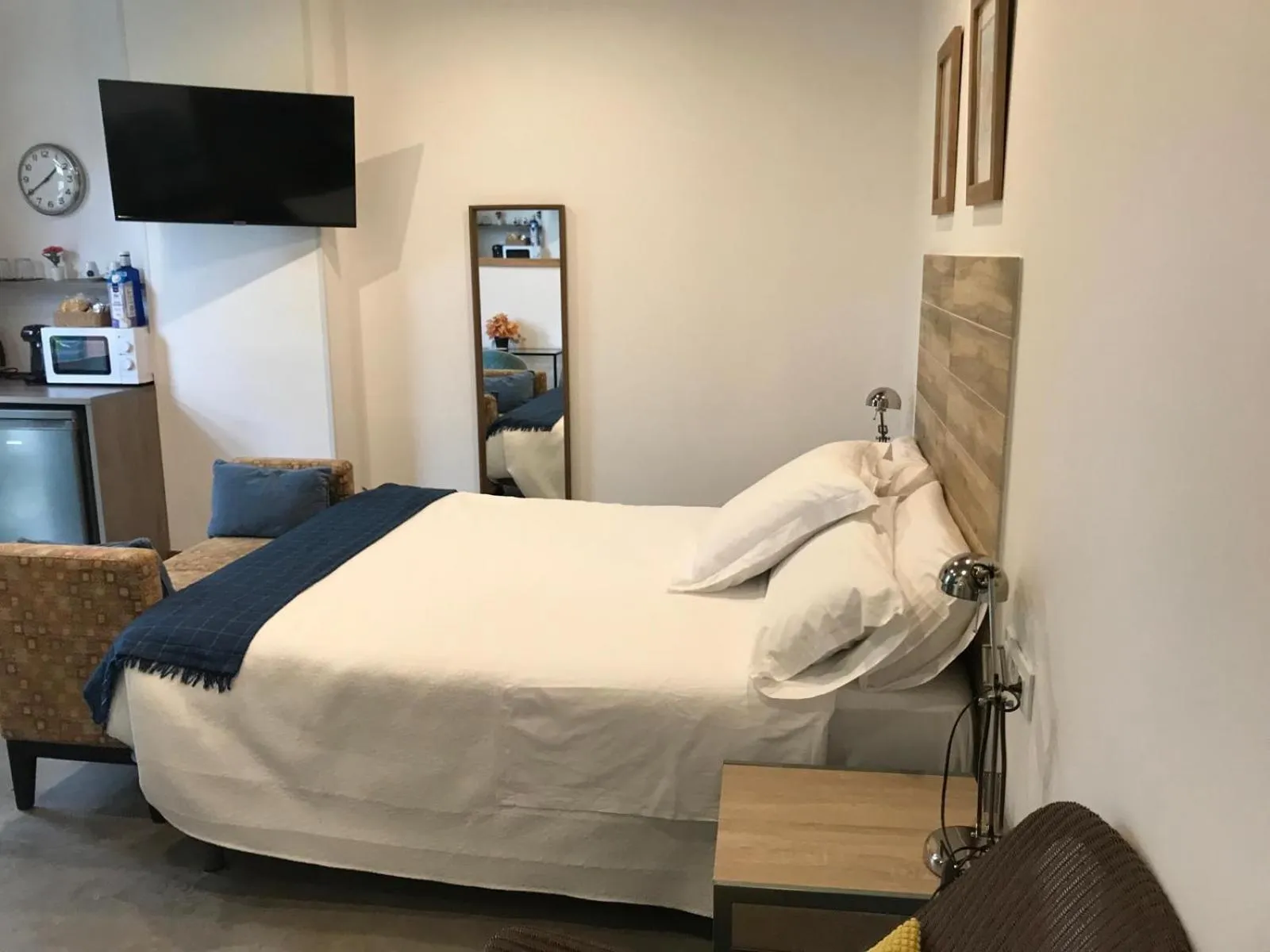 Bed in Urban House Siurot 33