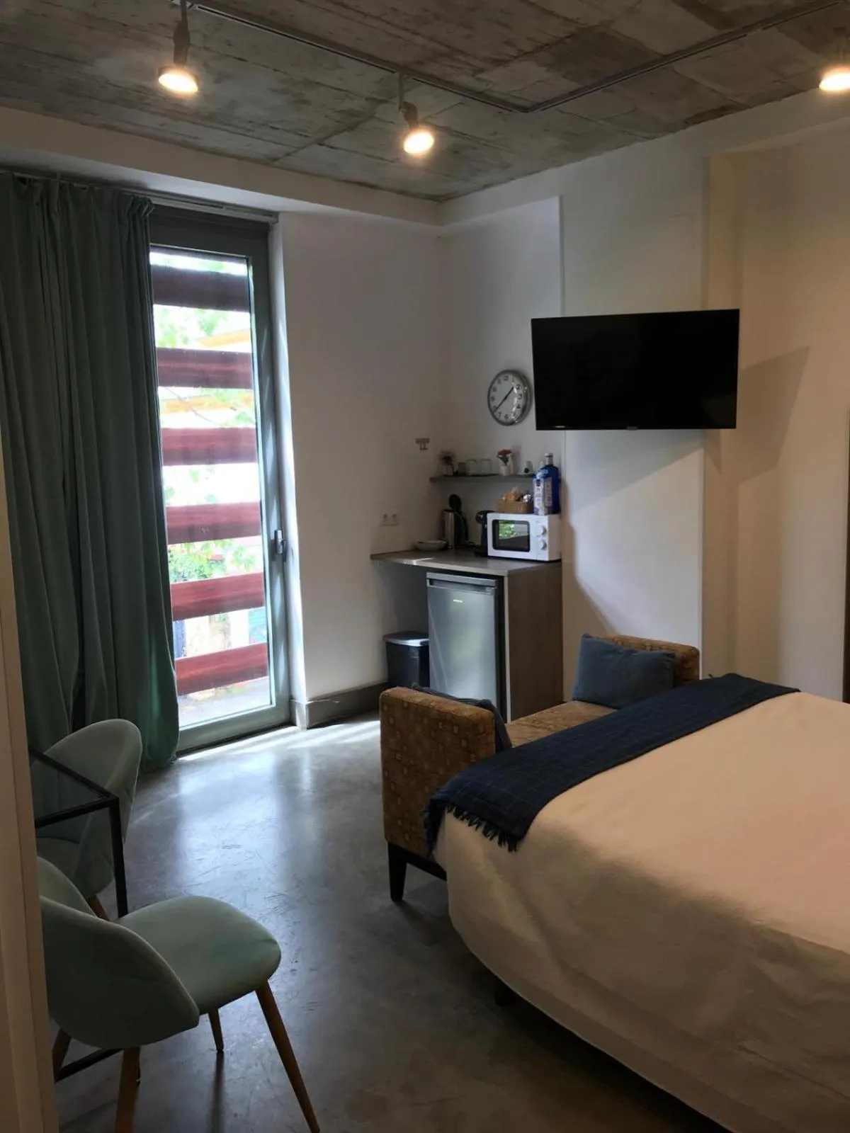 Photo of the whole room, Bed in Urban House Siurot 33