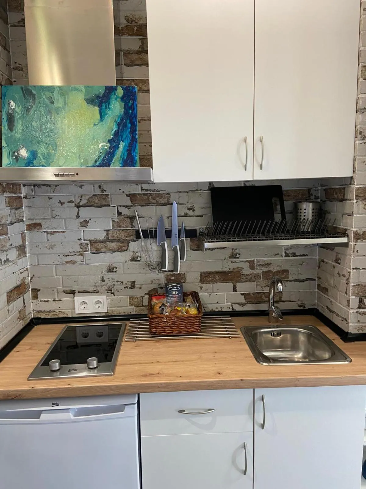 Kitchen or kitchenette in Urban House Siurot 33