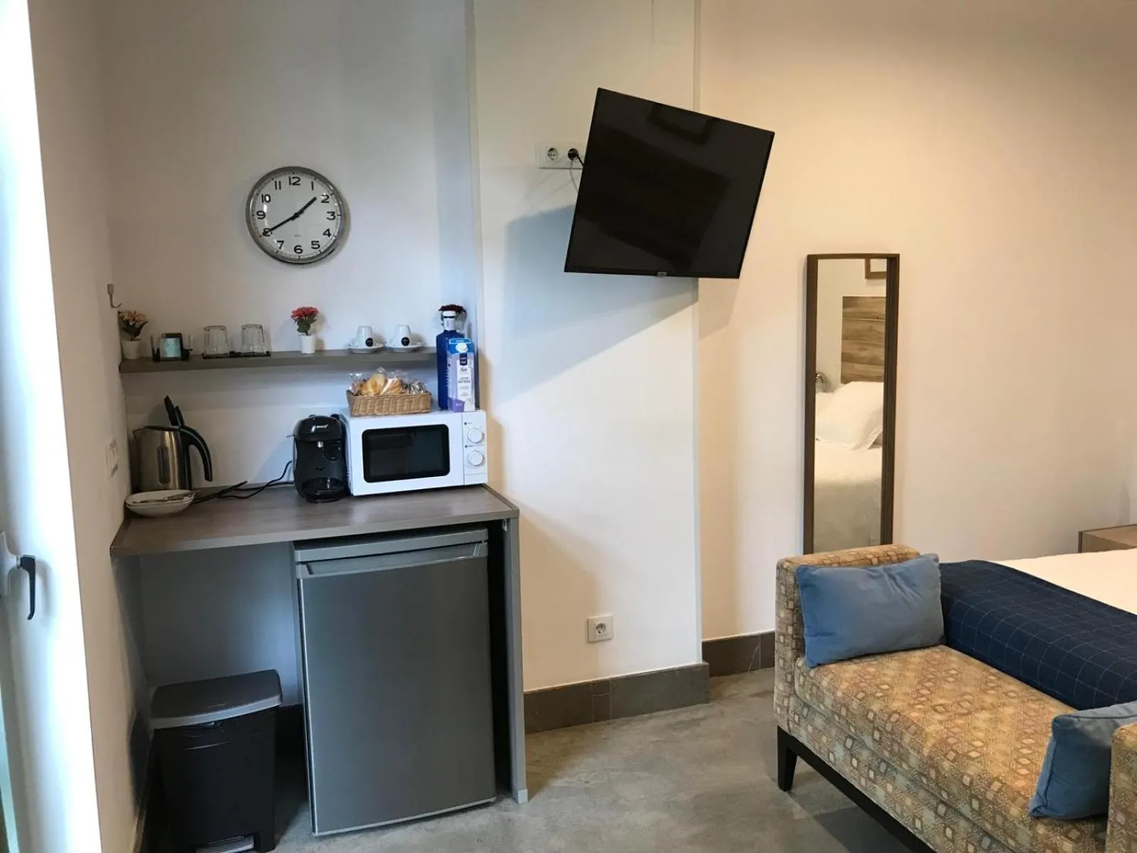 Photo of the whole room in Urban House Siurot 33