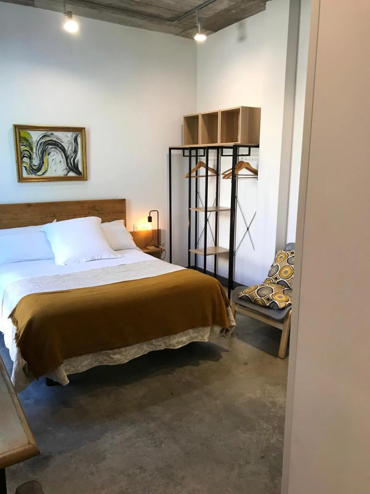 Bed in Urban House Siurot 33