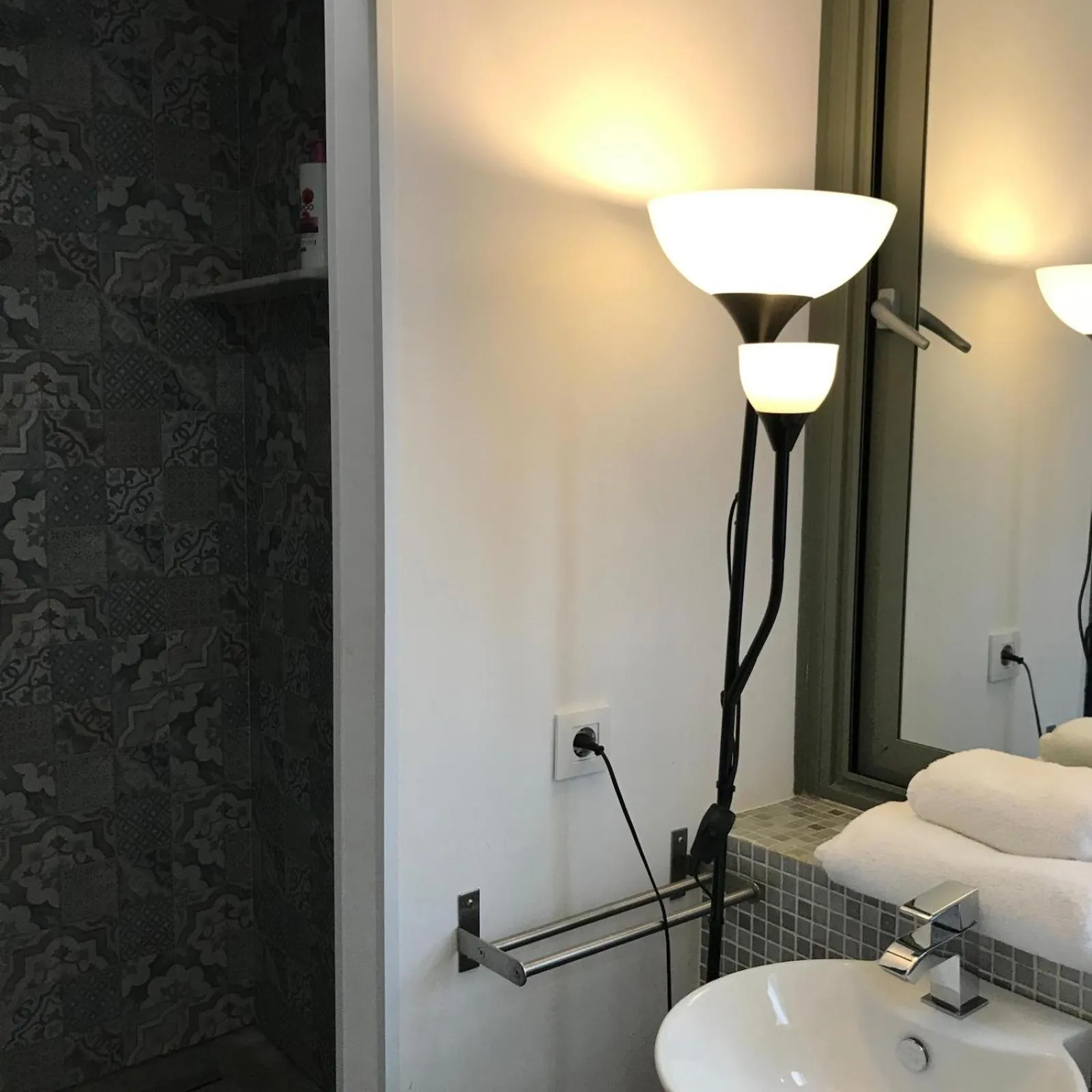 Bathroom in Urban House Siurot 33