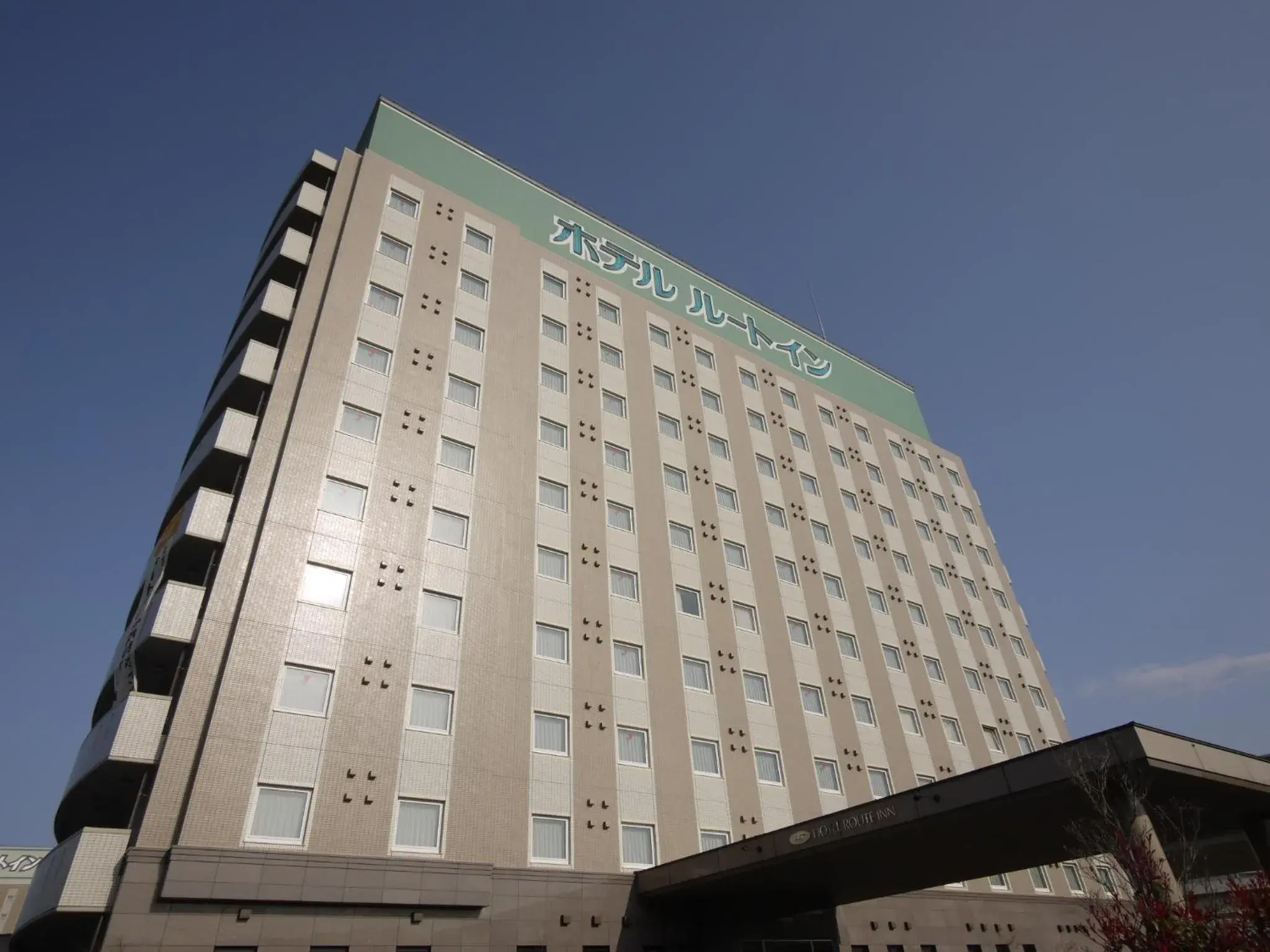 Property building in Hotel Route-Inn Dai-ni Kameyama Inter Property building in Hotel Route-Inn Dai-ni Kameyama Inter