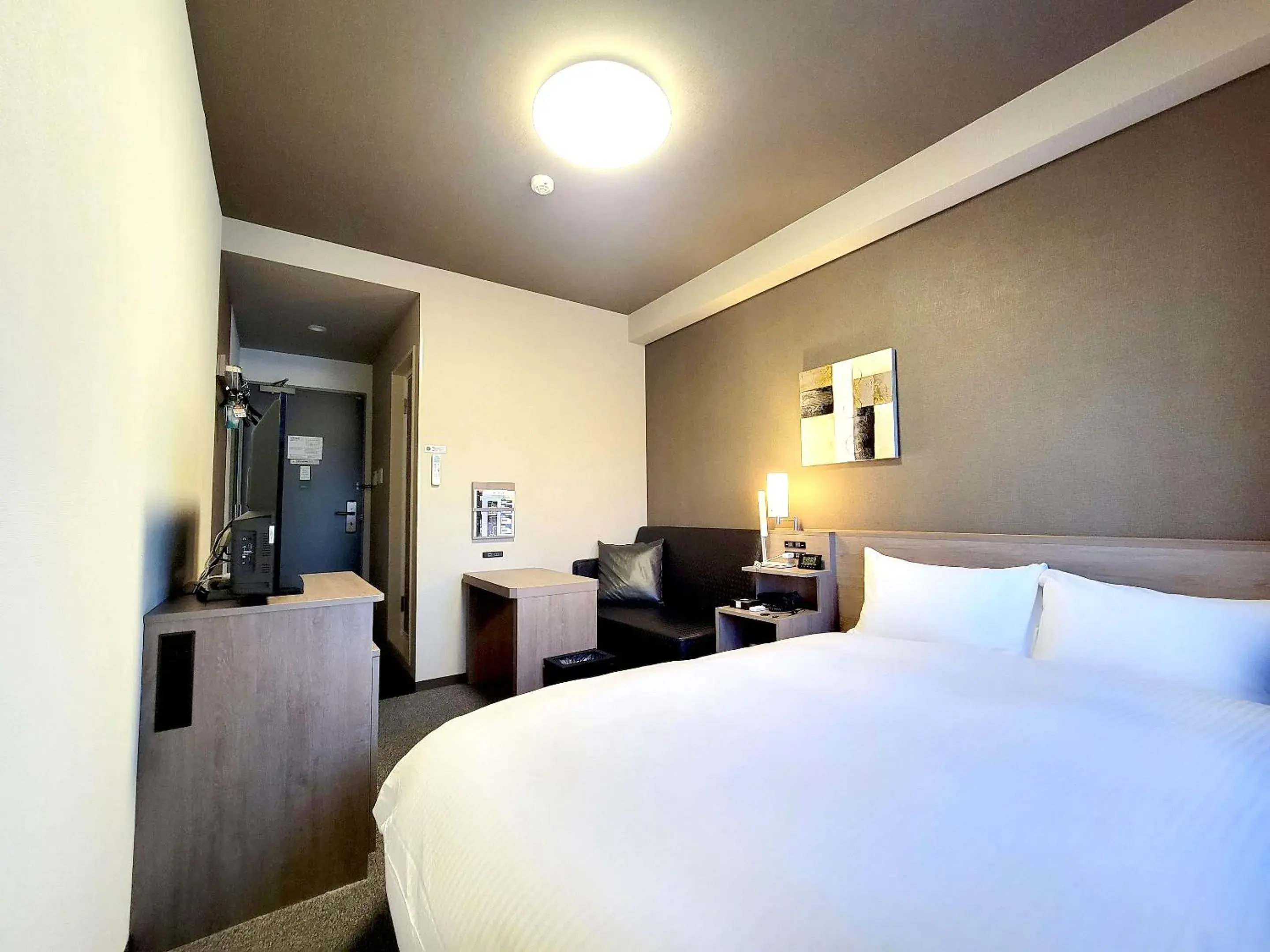 Superior Small Double Room - Non-Smoking - West Building in Hotel Route-Inn Komoro Superior Small Double Room - Non-Smoking - West Building in Hotel Route-Inn Komoro