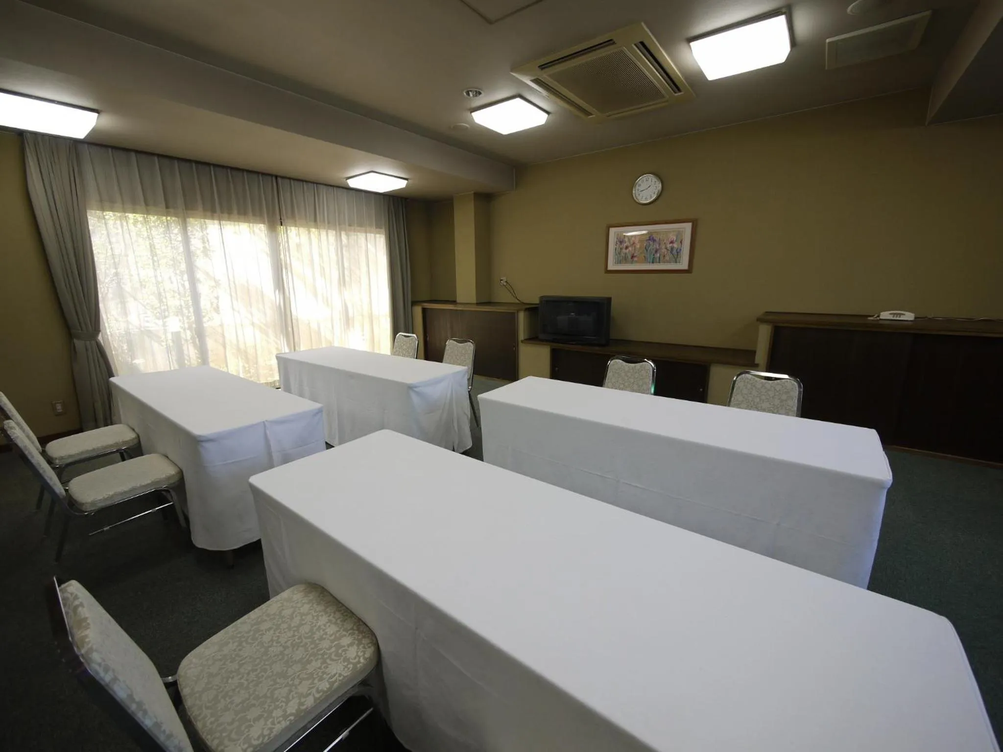 Meeting/conference room in Hotel Route-Inn Court Uenohara