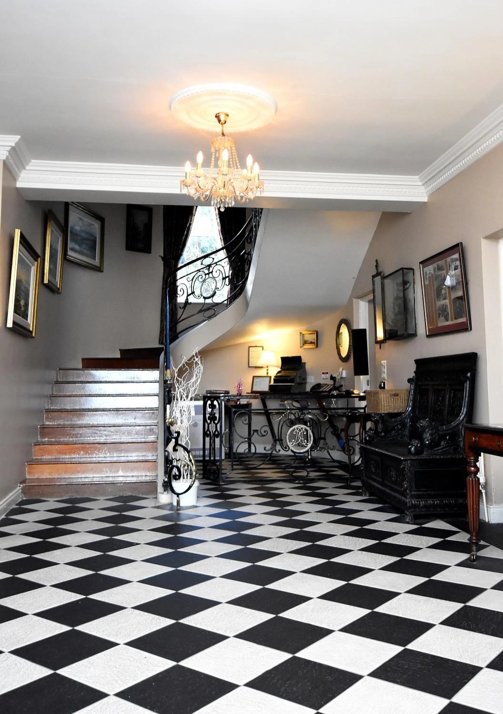 Lobby or reception in Leenane Hotel