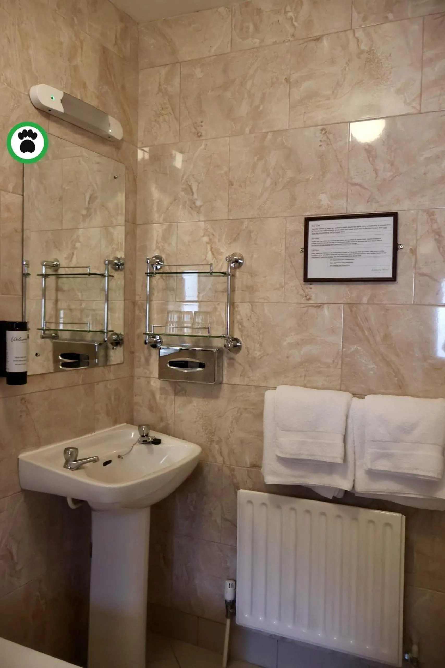 Bathroom in Leenane Hotel