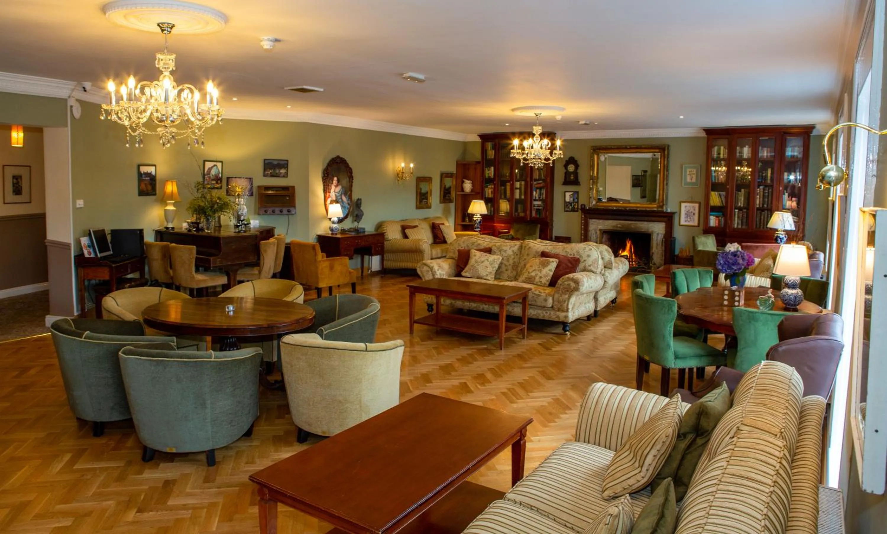 Lounge or bar in Leenane Hotel