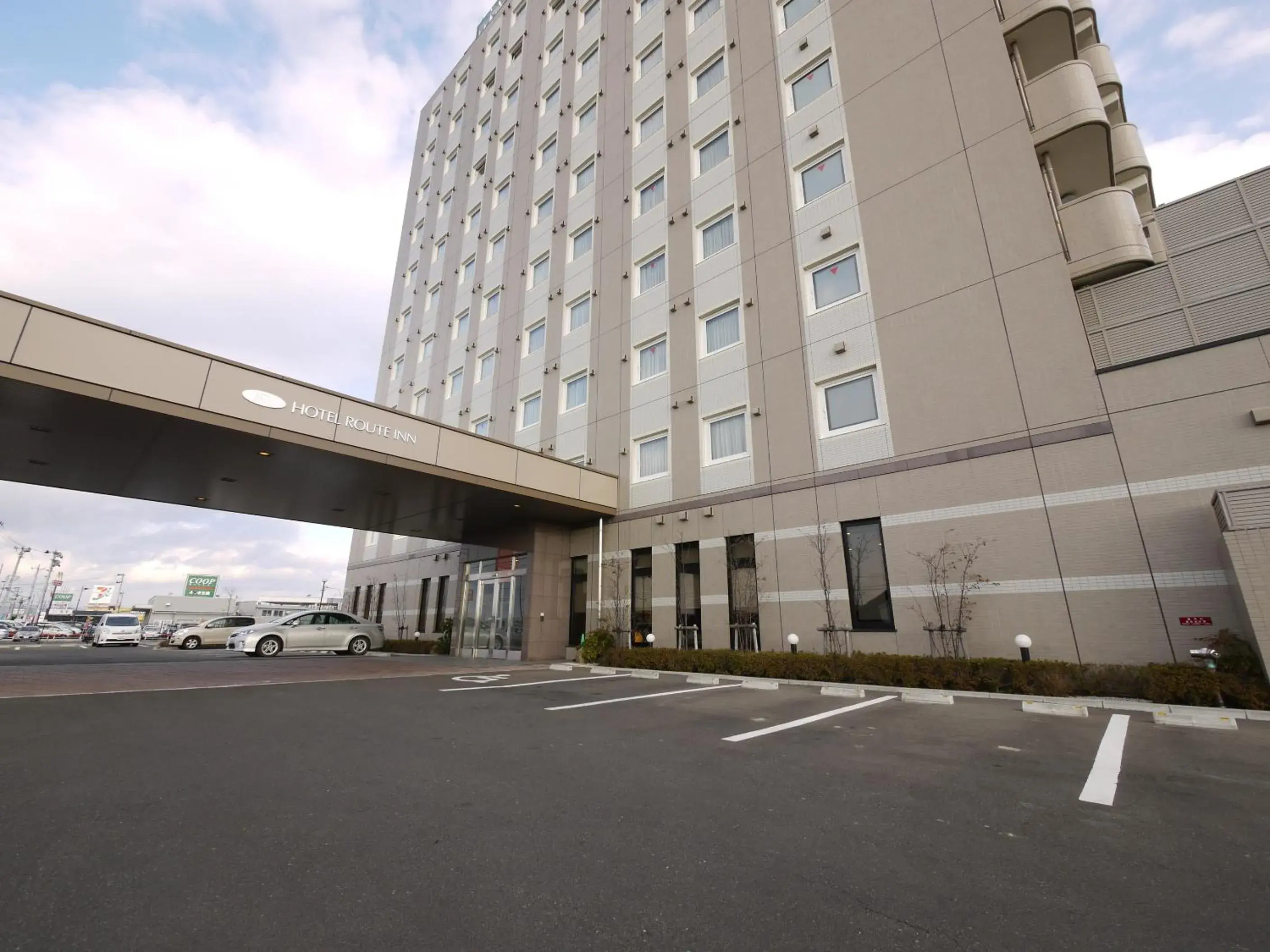 Facade/entrance in Hotel Route-Inn Ishinomaki Kanan Inter Facade/entrance in Hotel Route-Inn Ishinomaki Kanan Inter